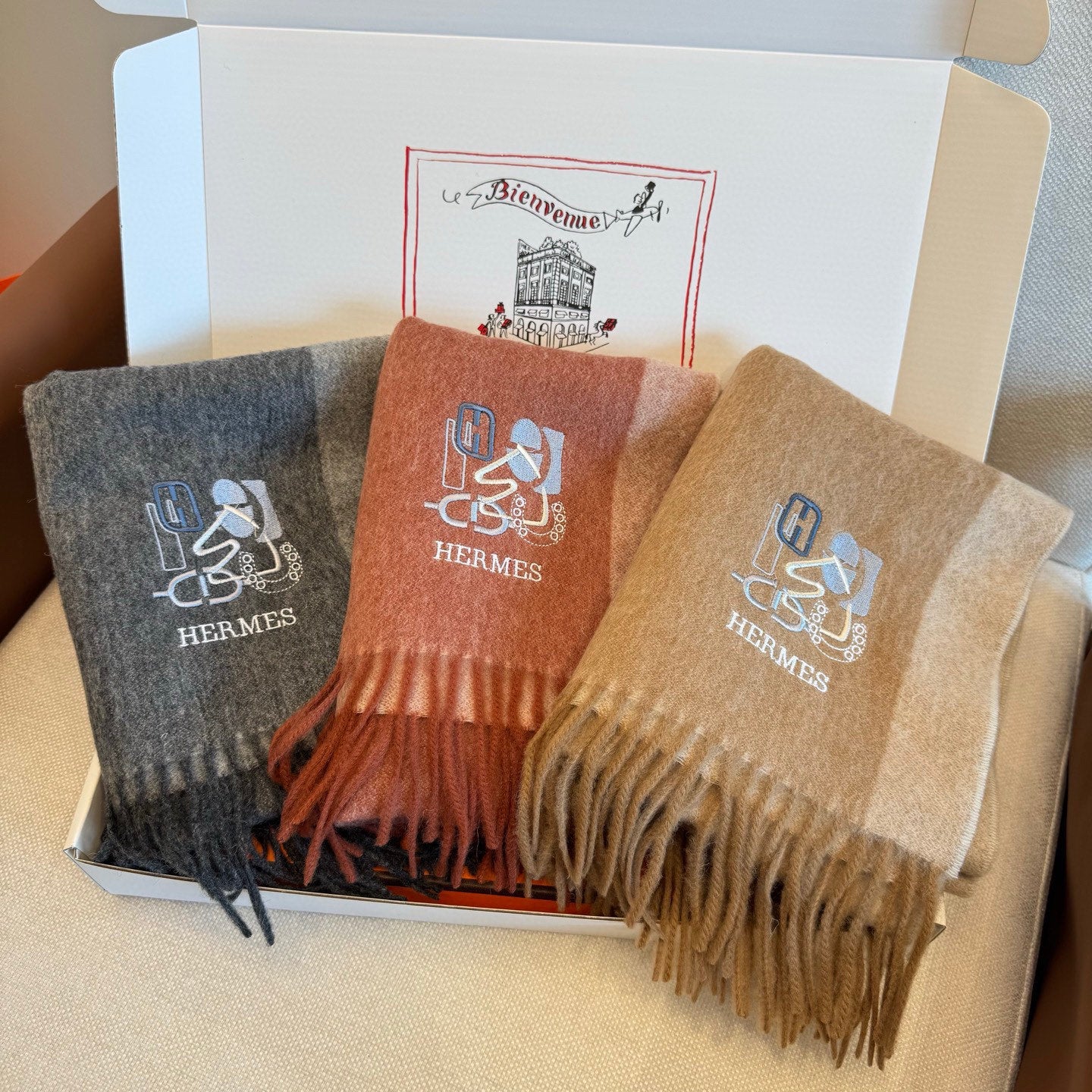 BBR Classic Embroidered Scarf 185CM Dusty Rose Cashmere 292825