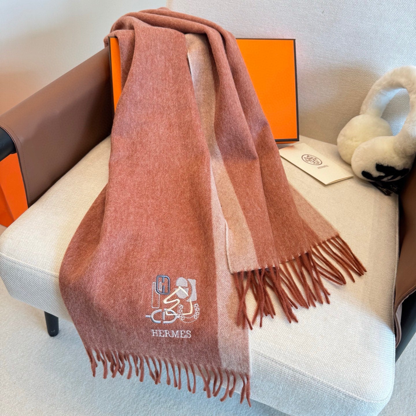 BBR Classic Embroidered Scarf 185CM Dusty Rose Cashmere 292825