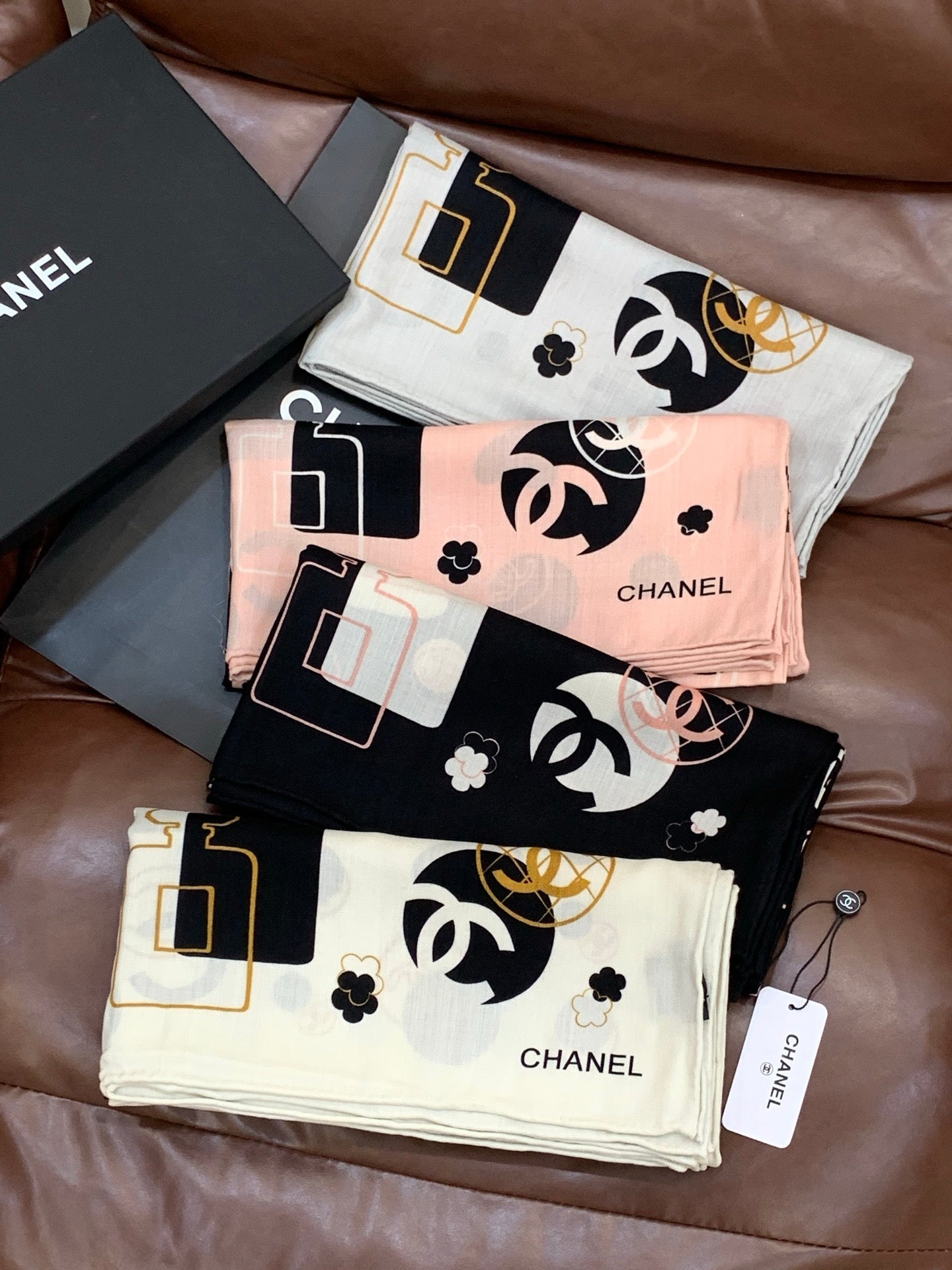 CC 25 Scarf 140cm White Black Cashmere 293181