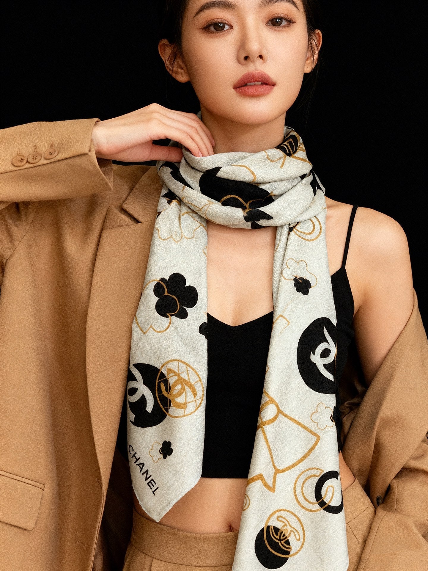 CC 25 Scarf 140cm White Black Cashmere 293181