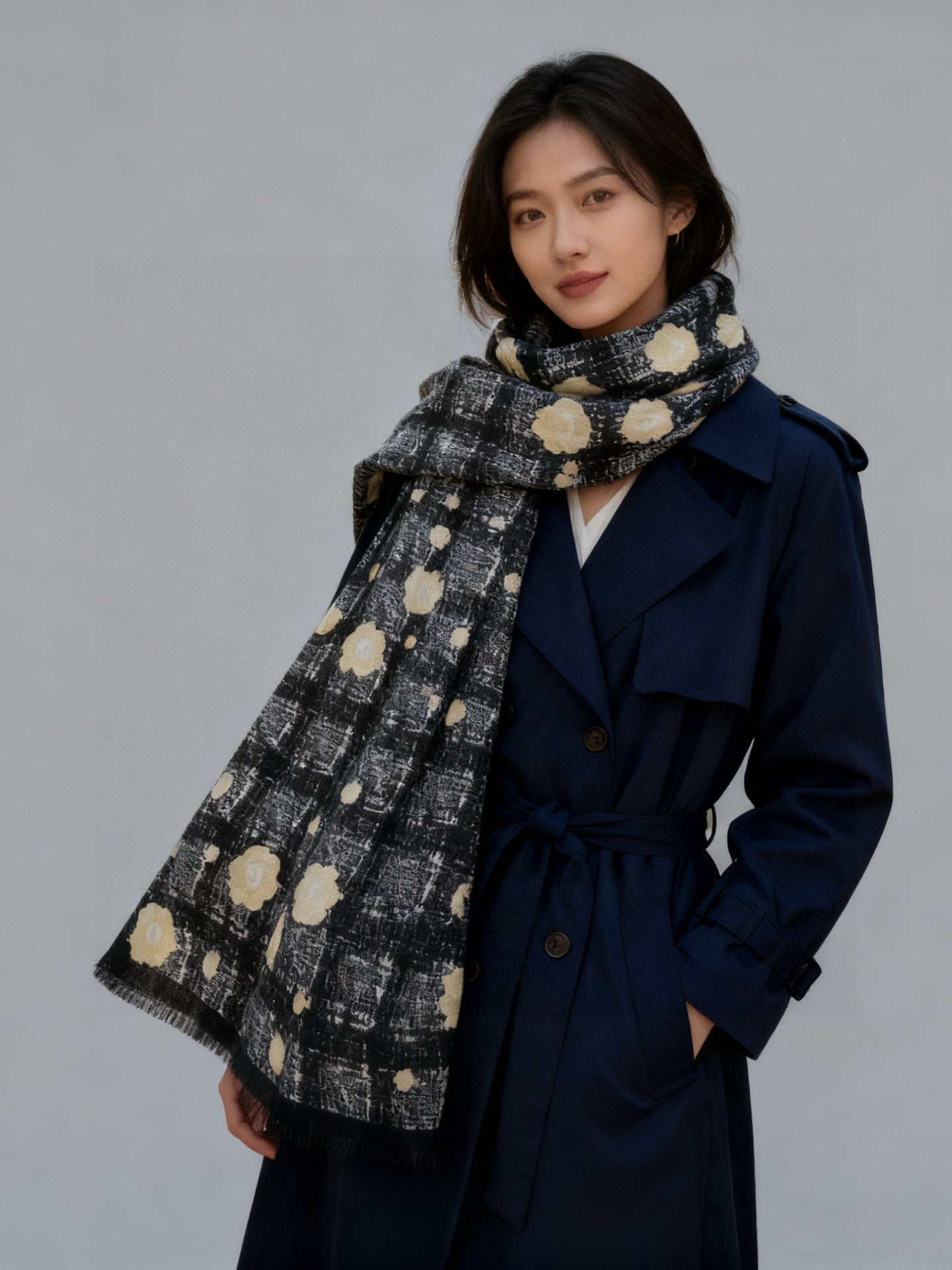 CC 25 Camellia Scarf 110cm Black Cashmere 293164