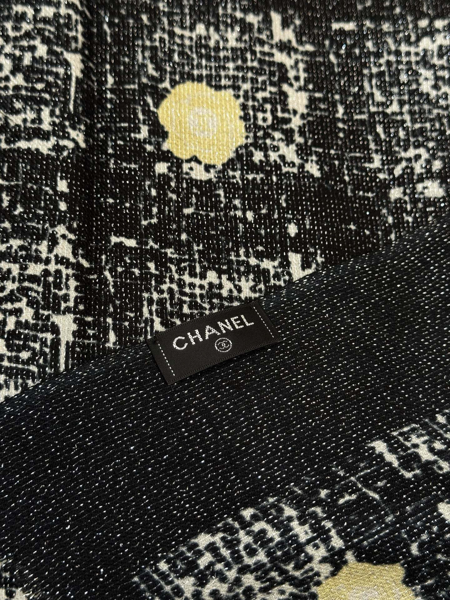 CC 25 Camellia Scarf 110cm Black Cashmere 293164