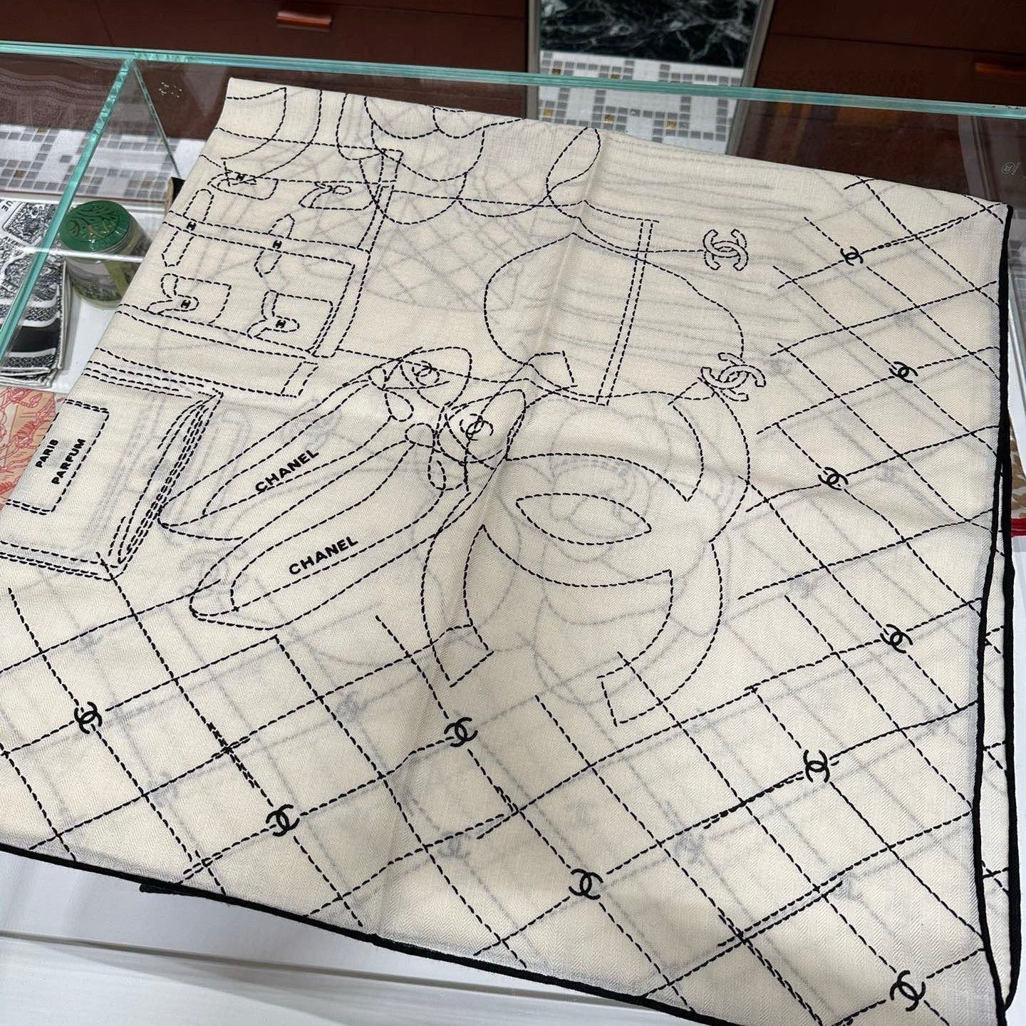 CC 25 Scarf 140cm White Black Cashmere 293212