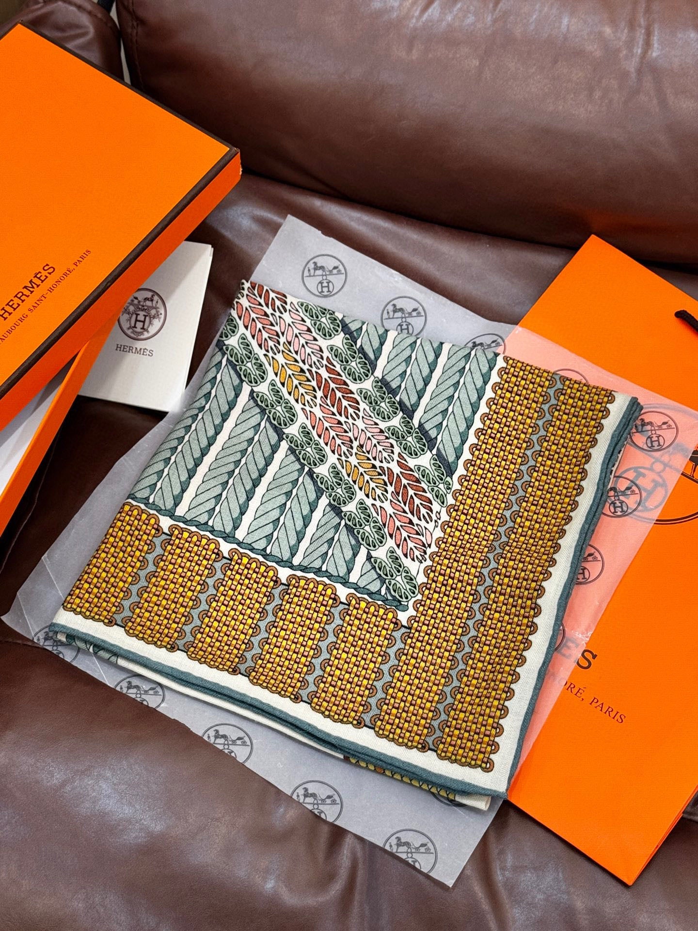 HM Dressage Tressage 140 CM  Yellow Green Colorful Cashmere And Silk 293222