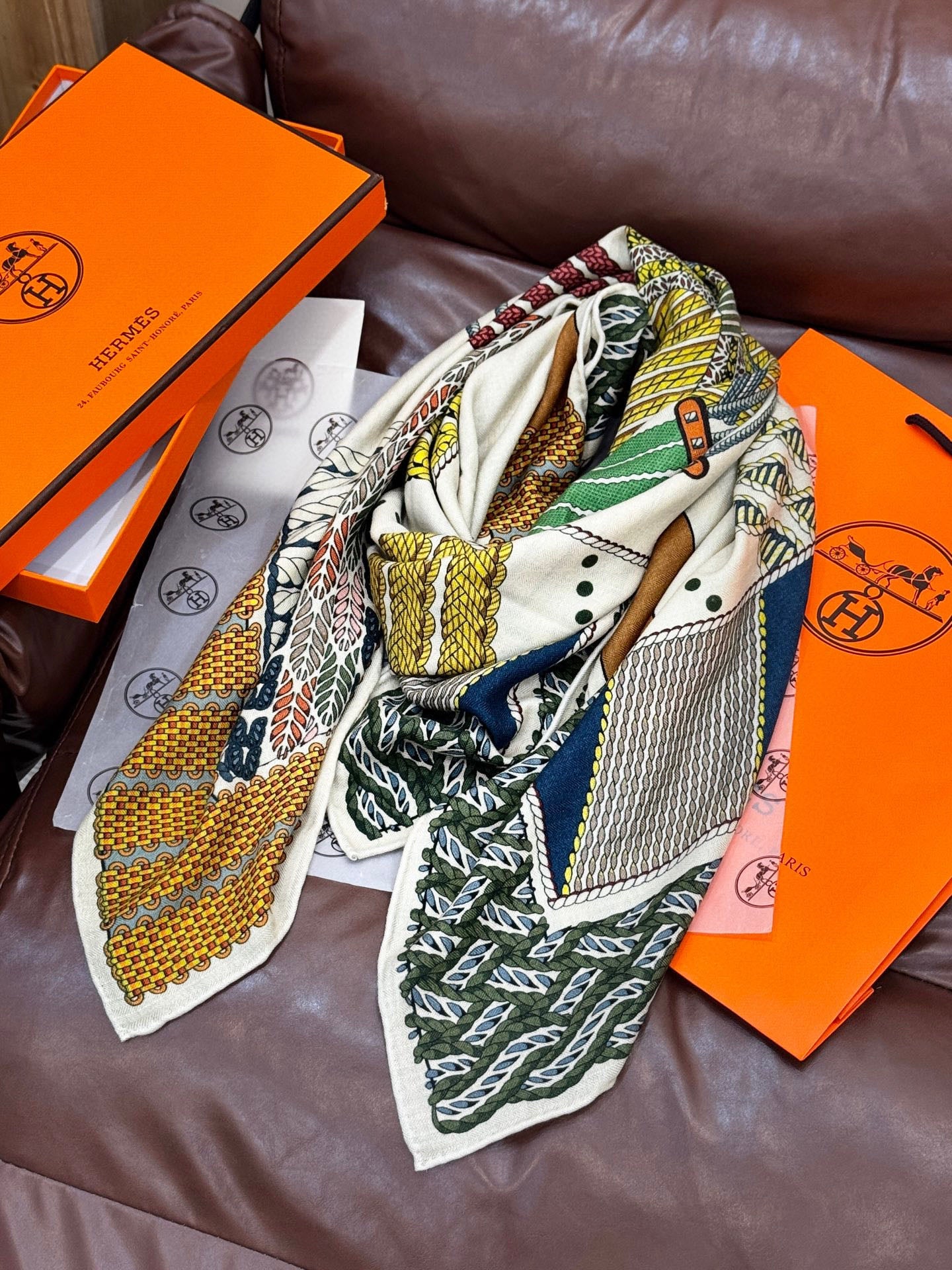 HM Dressage Tressage 140 CM  Yellow Green Colorful Cashmere And Silk 293222