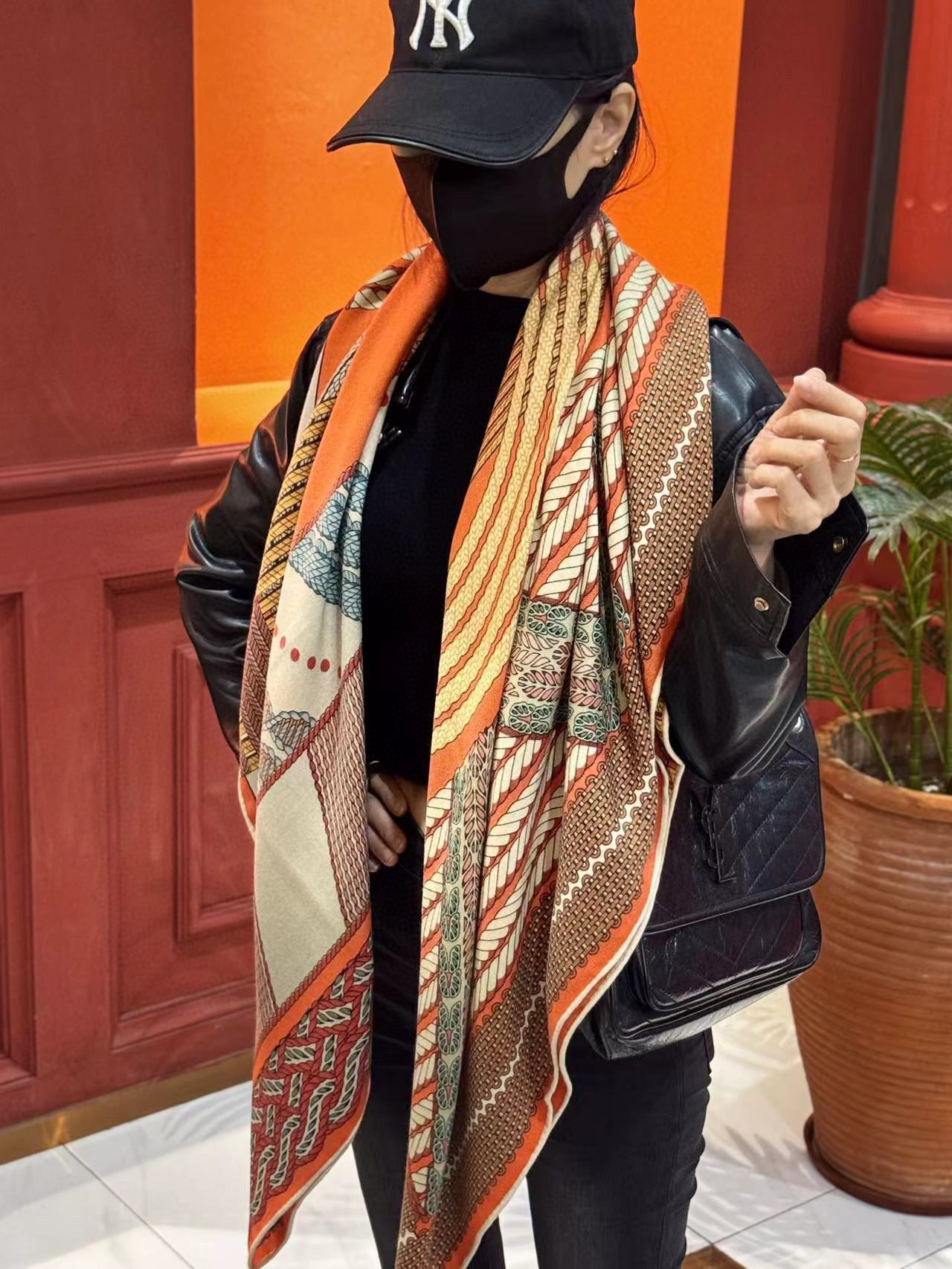 HM Dressage Tressage 140 CM Orange White Colorful Cashmere And Silk 293225