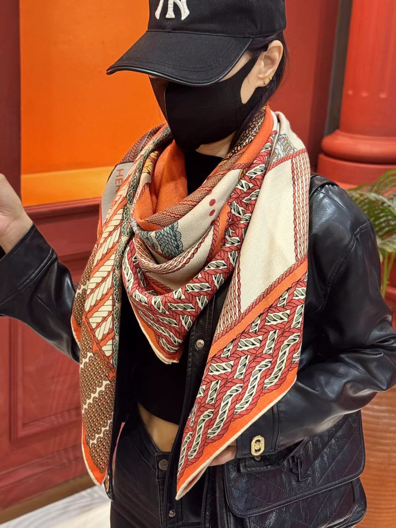 HM Dressage Tressage 140 CM Orange White Colorful Cashmere And Silk 293225