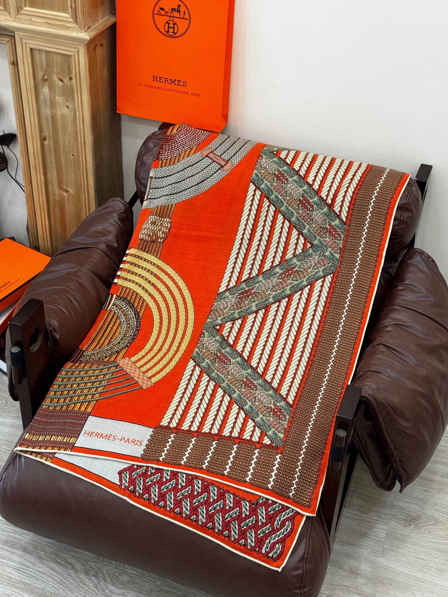 HM Dressage Tressage 140 CM Orange White Colorful Cashmere And Silk 293225