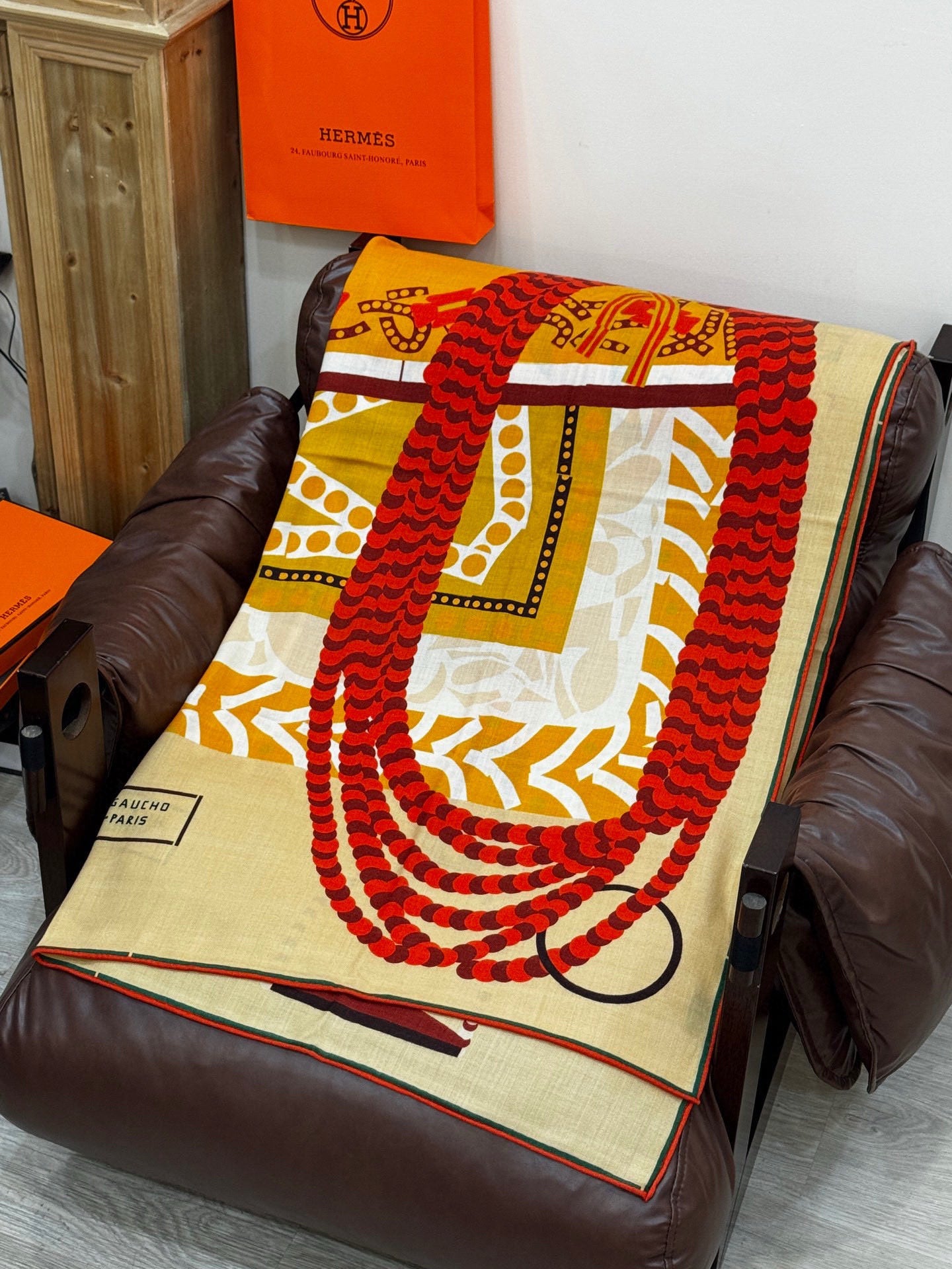 HM Dressage Tressage 140 CM Beige Red Colorful Cashmere And Silk 293229