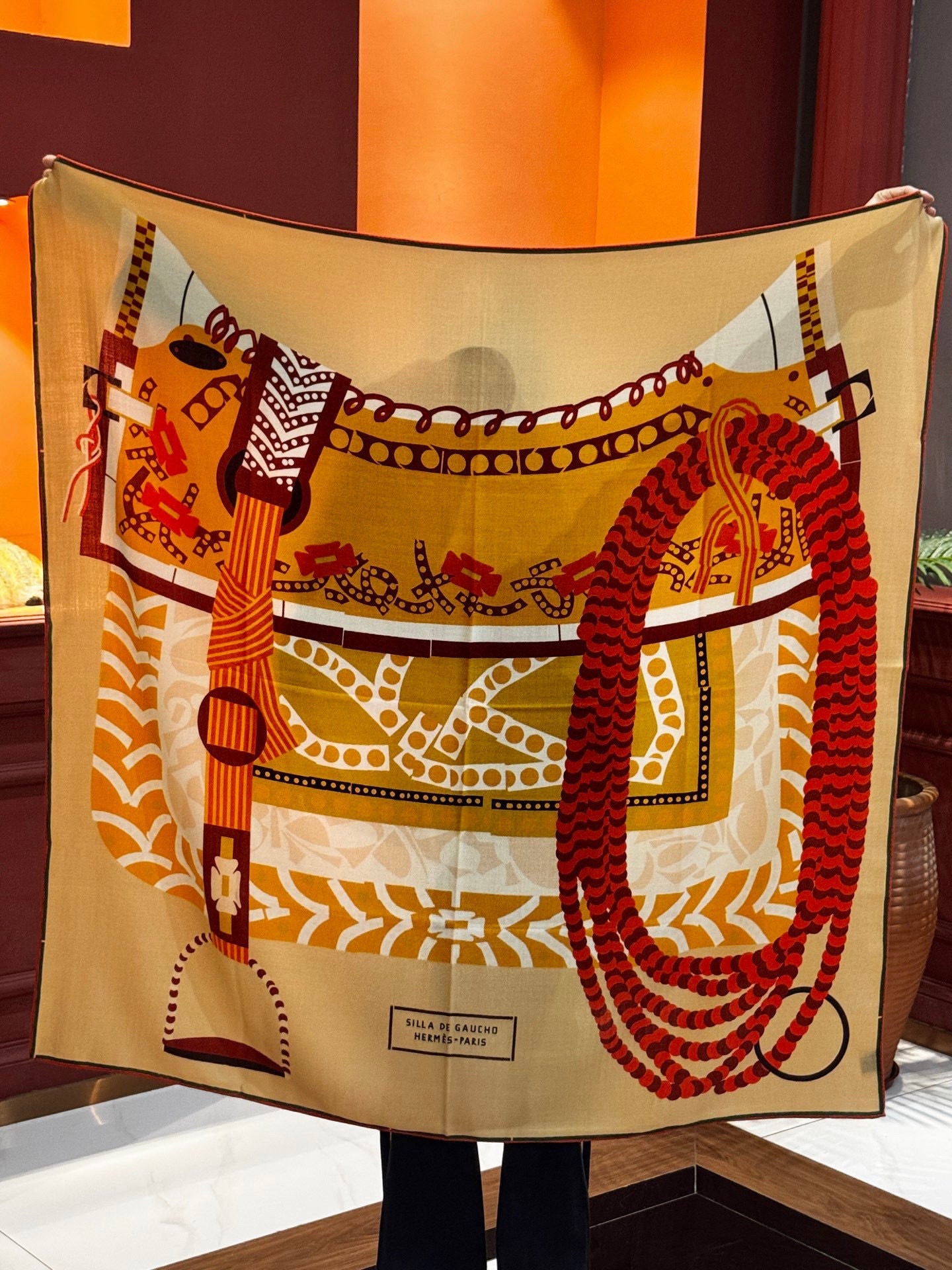 HM Dressage Tressage 140 CM Beige Red Colorful Cashmere And Silk 293229