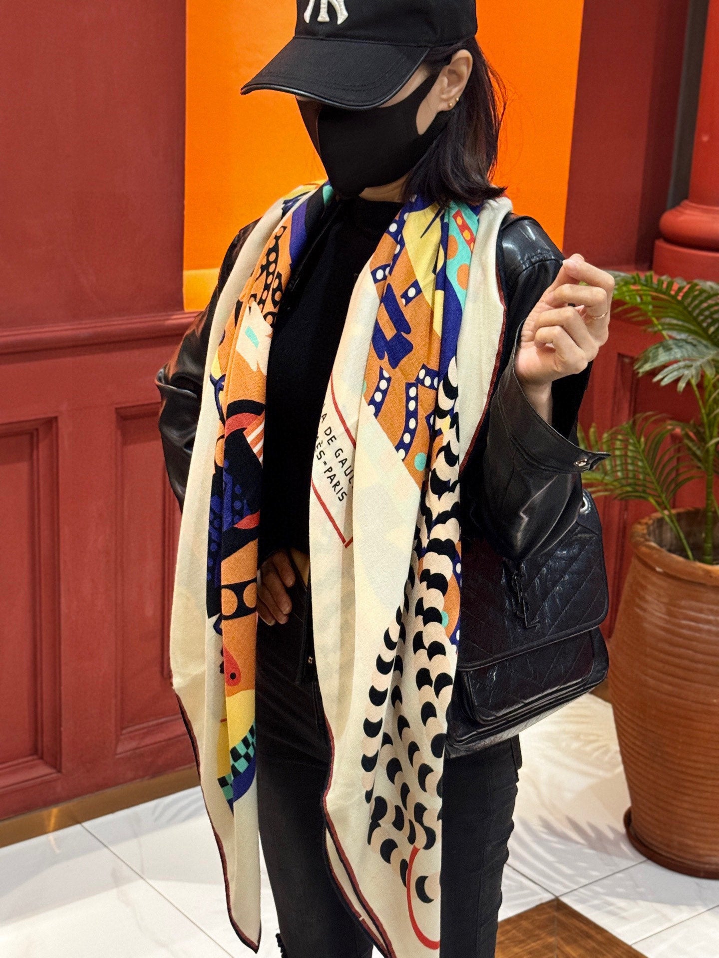 HM Dressage Tressage 140 CM White Blue Colorful Cashmere And Silk 293230