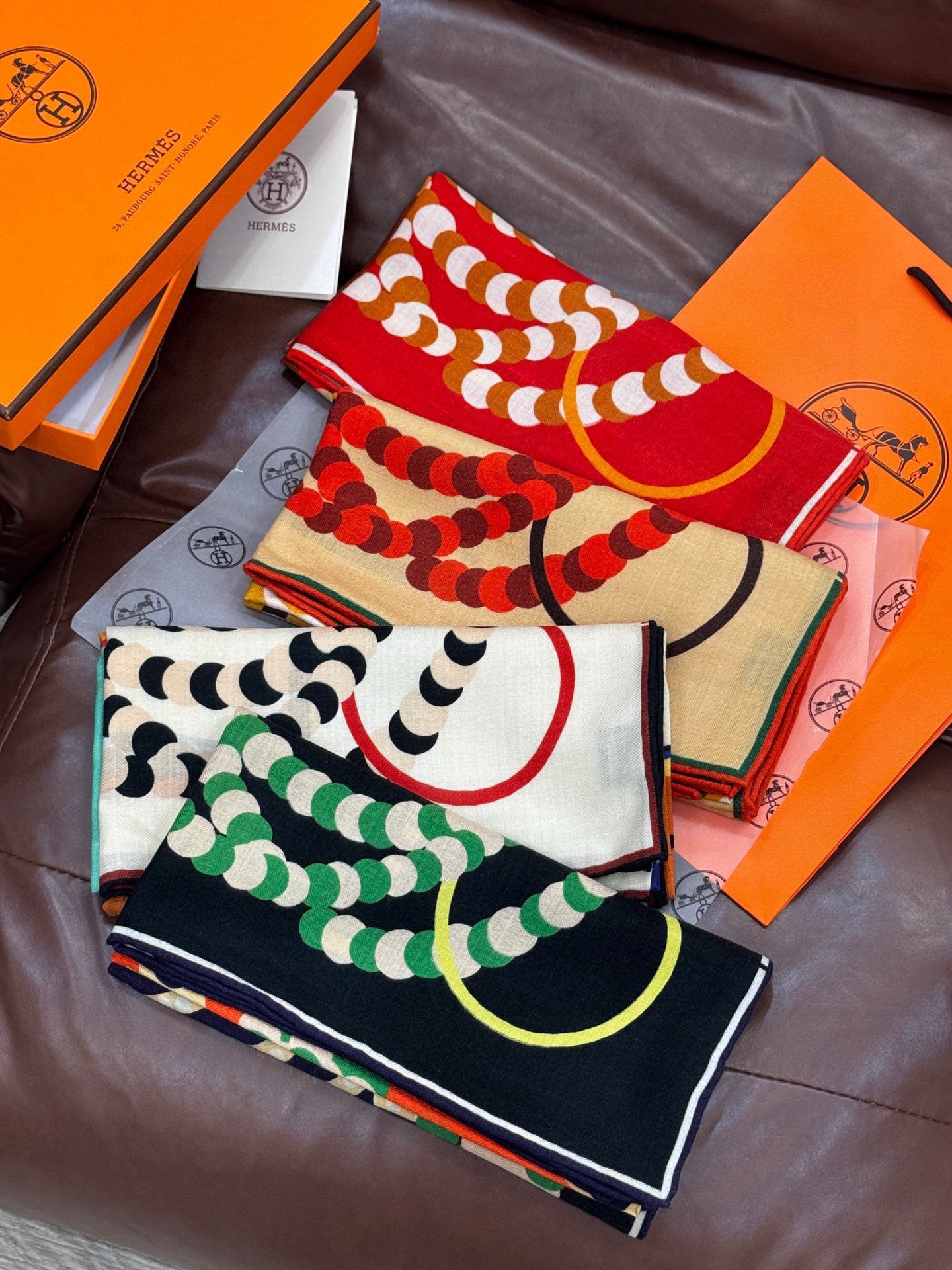 HM Dressage Tressage 140 CM White Blue Colorful Cashmere And Silk 293230