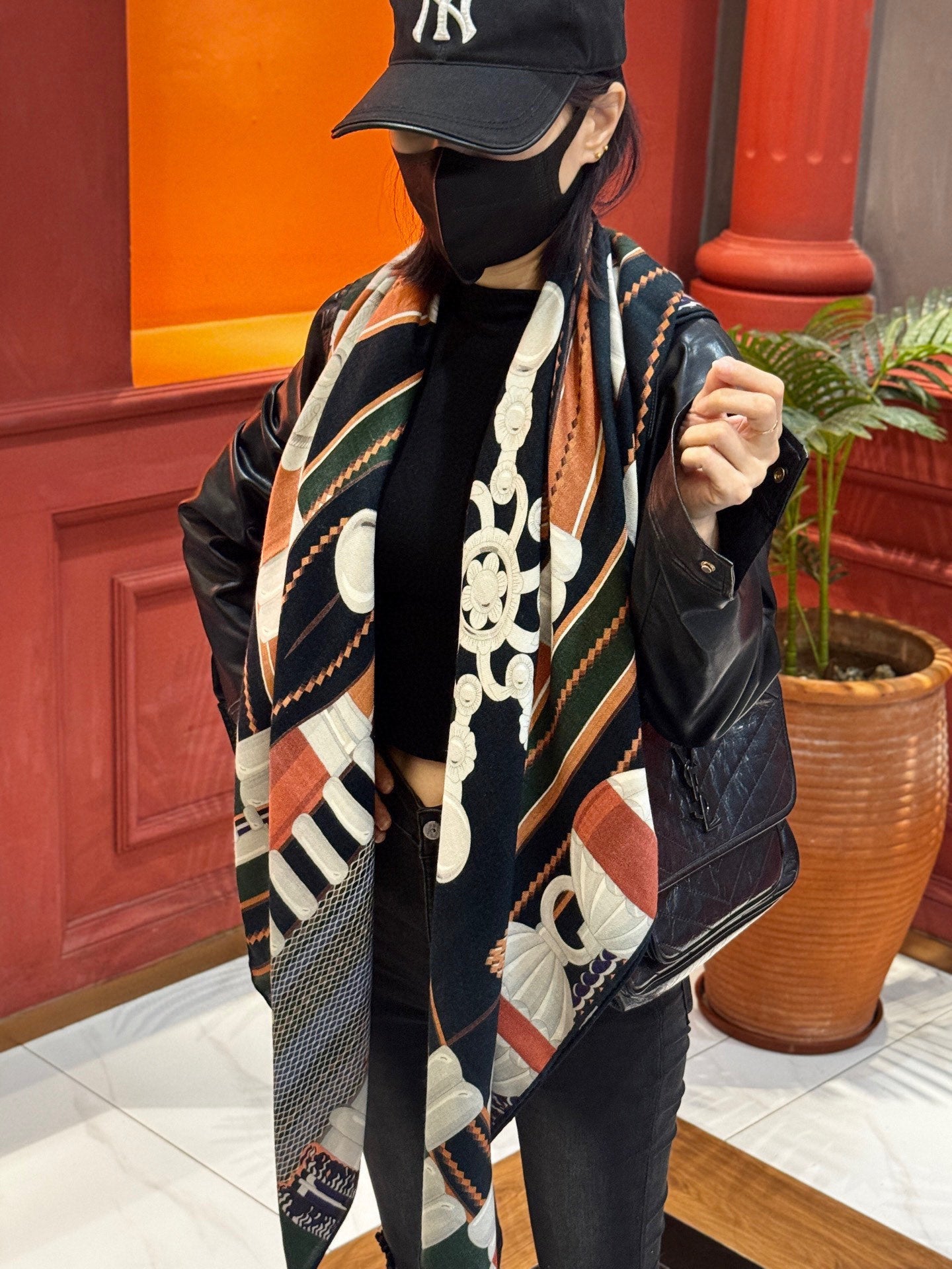 HM Dressage Tressage 140 CM Black Orange Colorful Cashmere And Silk 293243