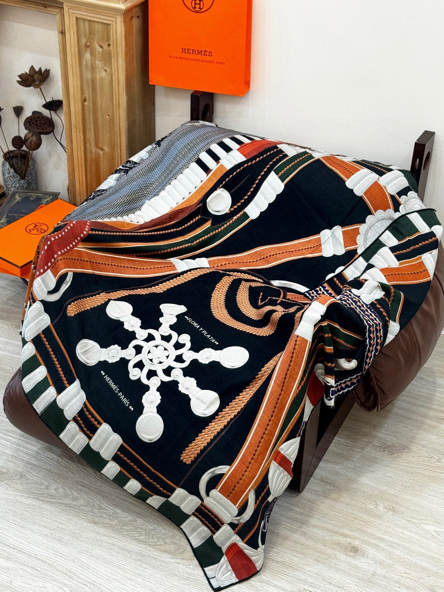 HM Dressage Tressage 140 CM Black Orange Colorful Cashmere And Silk 293243