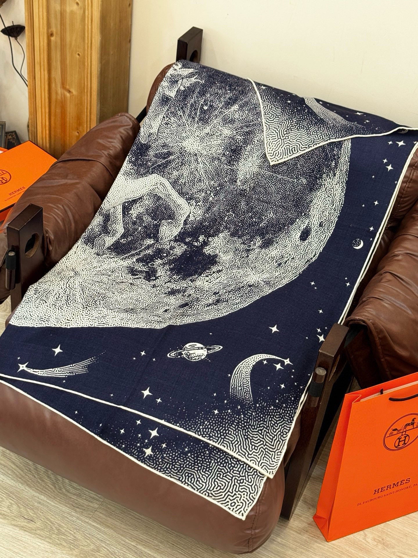 HM Clair de Lune 140 CM Navy Blue Cashmere and Silk 293248