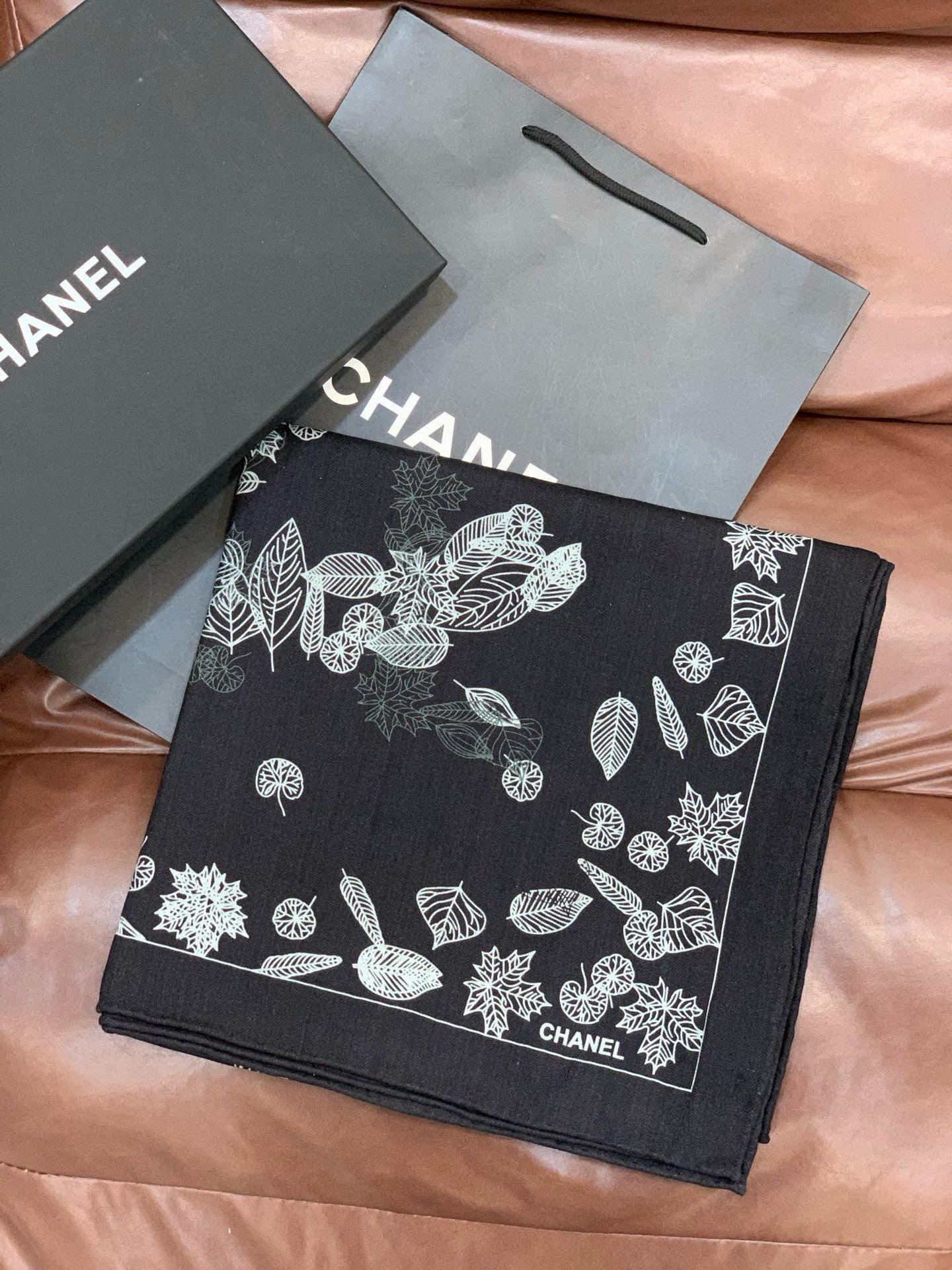 CC 25 Scarf 140cm Black Gray Cashmere 293260