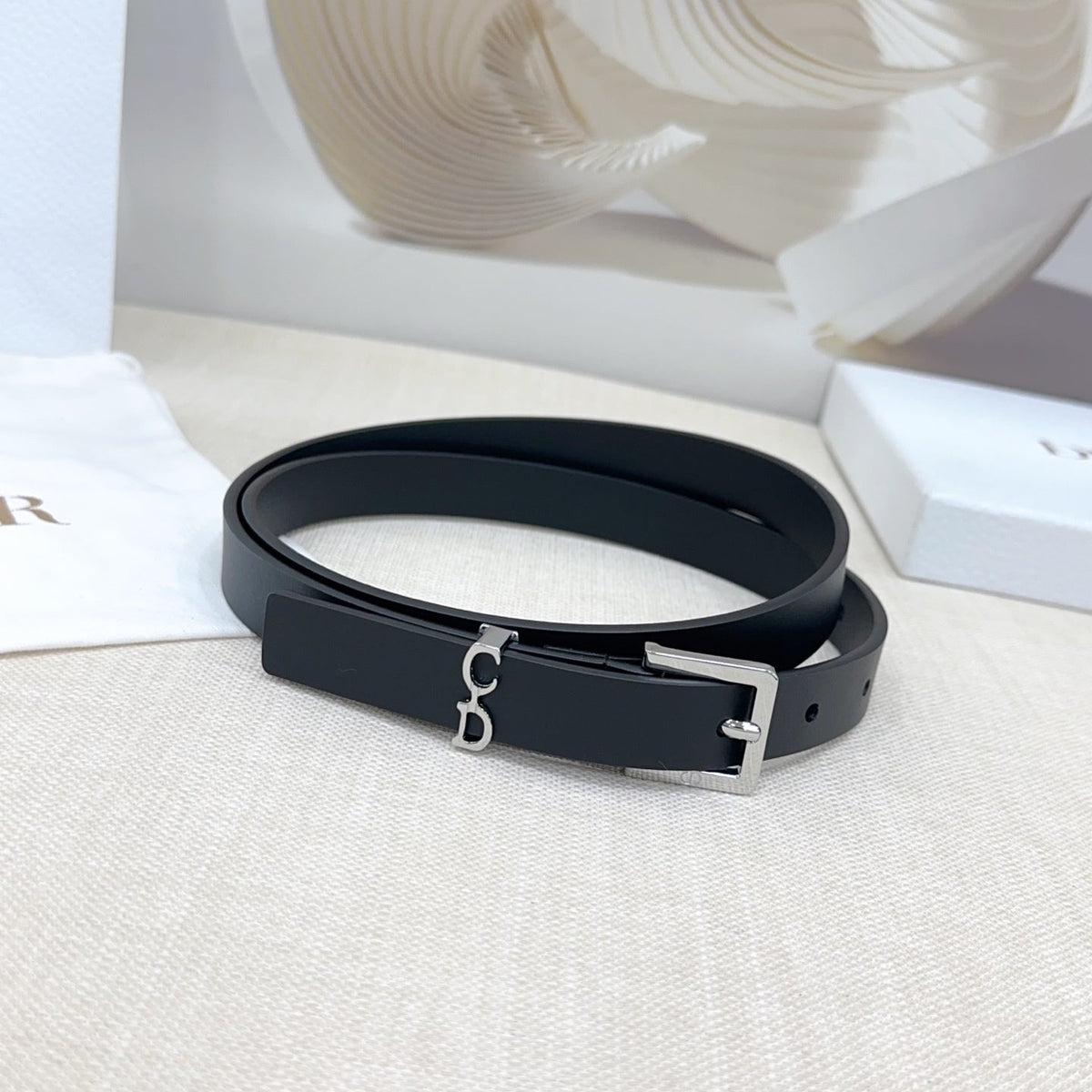 Dior 2026 Saddle Loop Belt 20mm Cowhide 190692