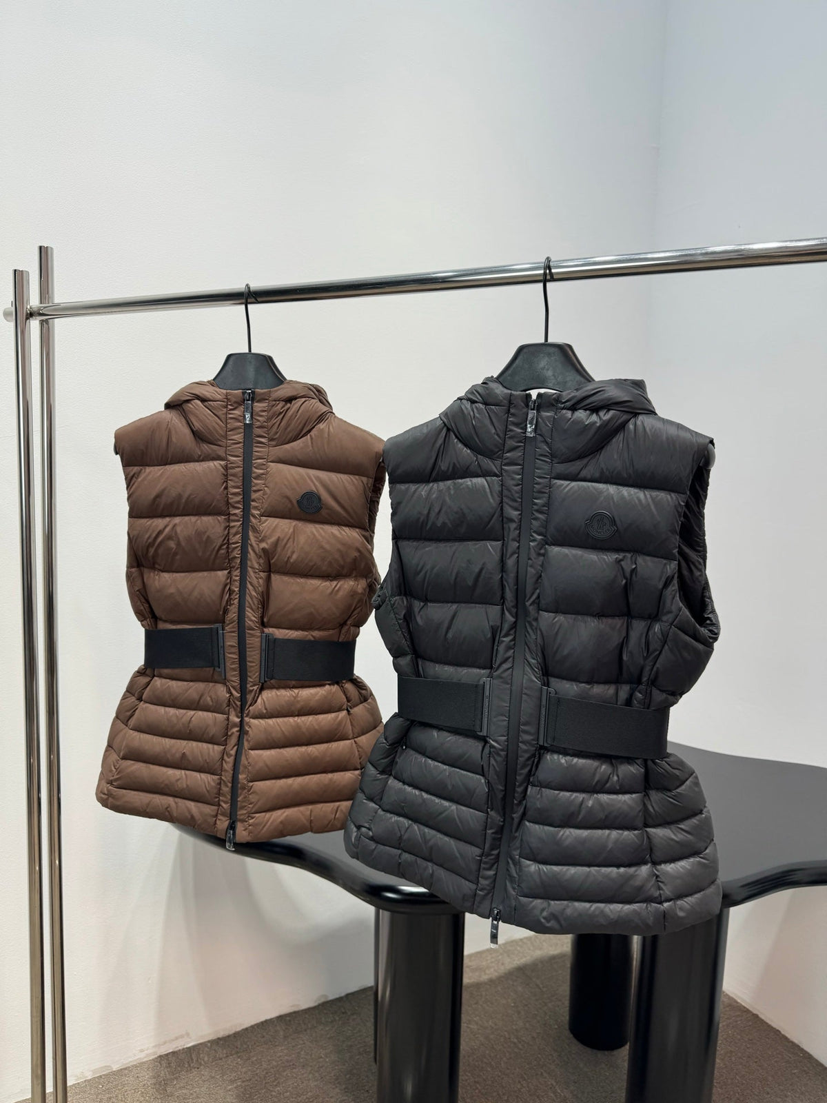 Moncler 2026 Melia Hooded Vest Brown And Black Down Polyester