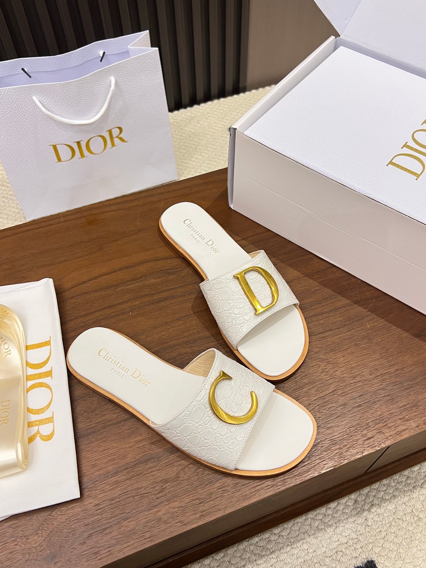 Dior 2026 Slipper Leather 904812