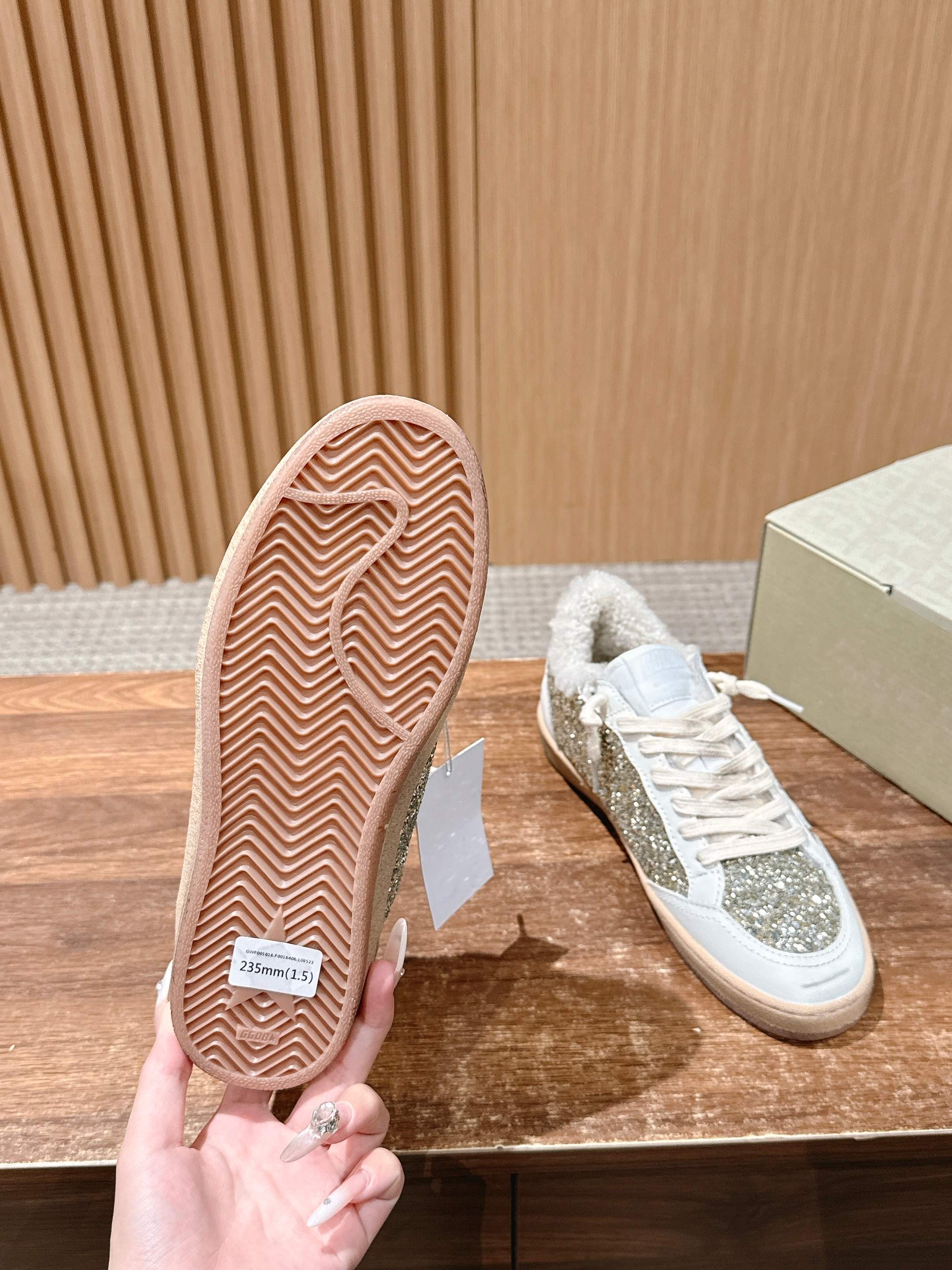 Golden Goose 2025 Wool-Lined Dirty Sneaker White mix Gold Cowhide 444260