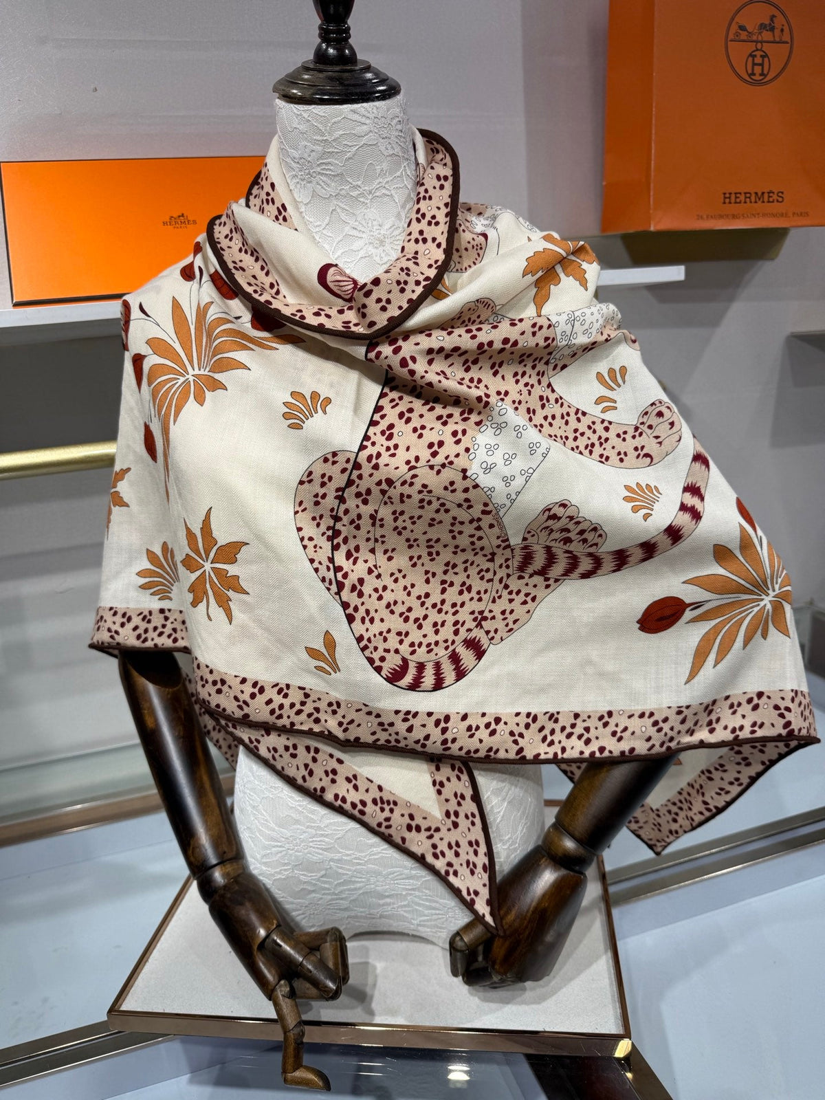 Hermès 2026 Les Leopards Scarf 140cm Cashmere Silk 216583
