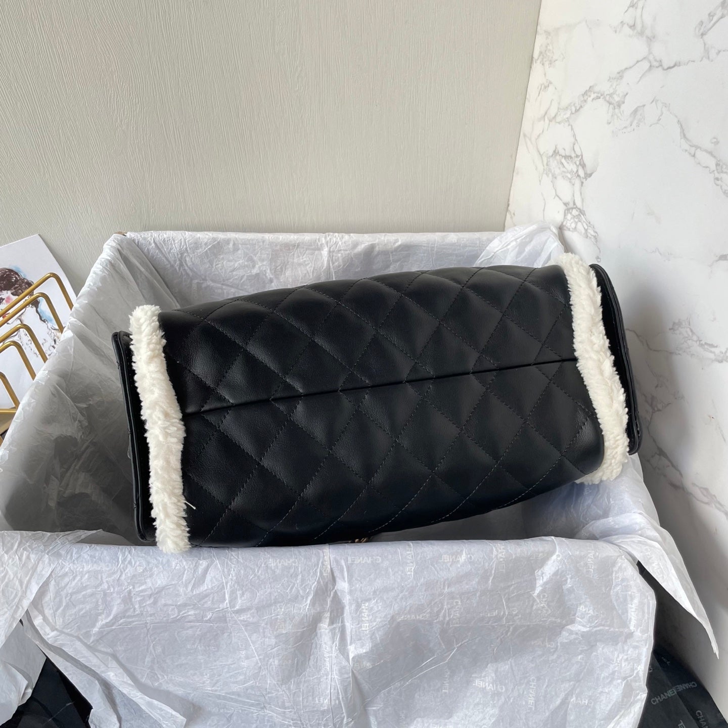 CC 25C Hobo Bag 30cm Black White Lambskin Gold Hardware