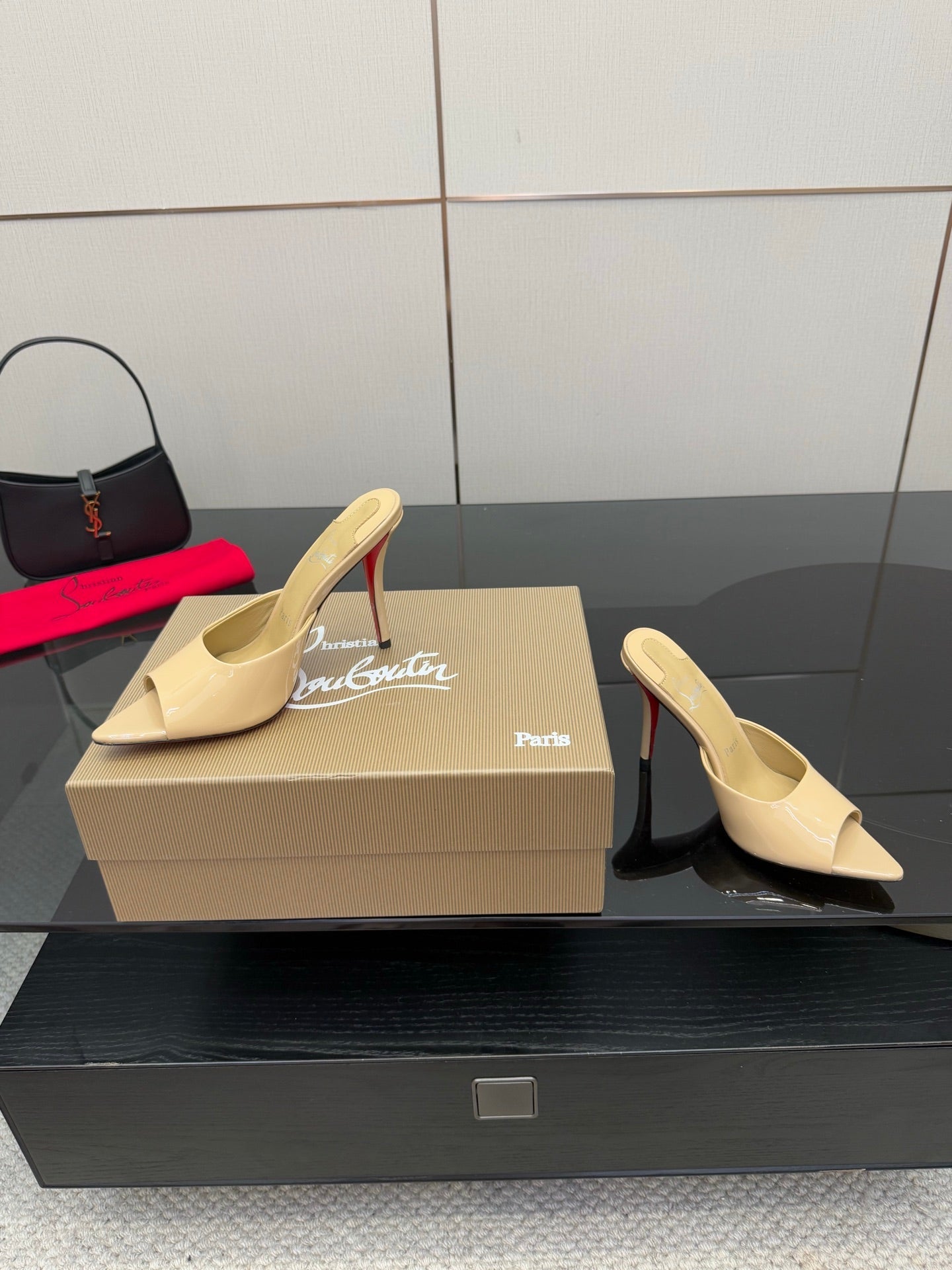CL 26SS High Heel Sandals 100 Beige Patent Leather 532167