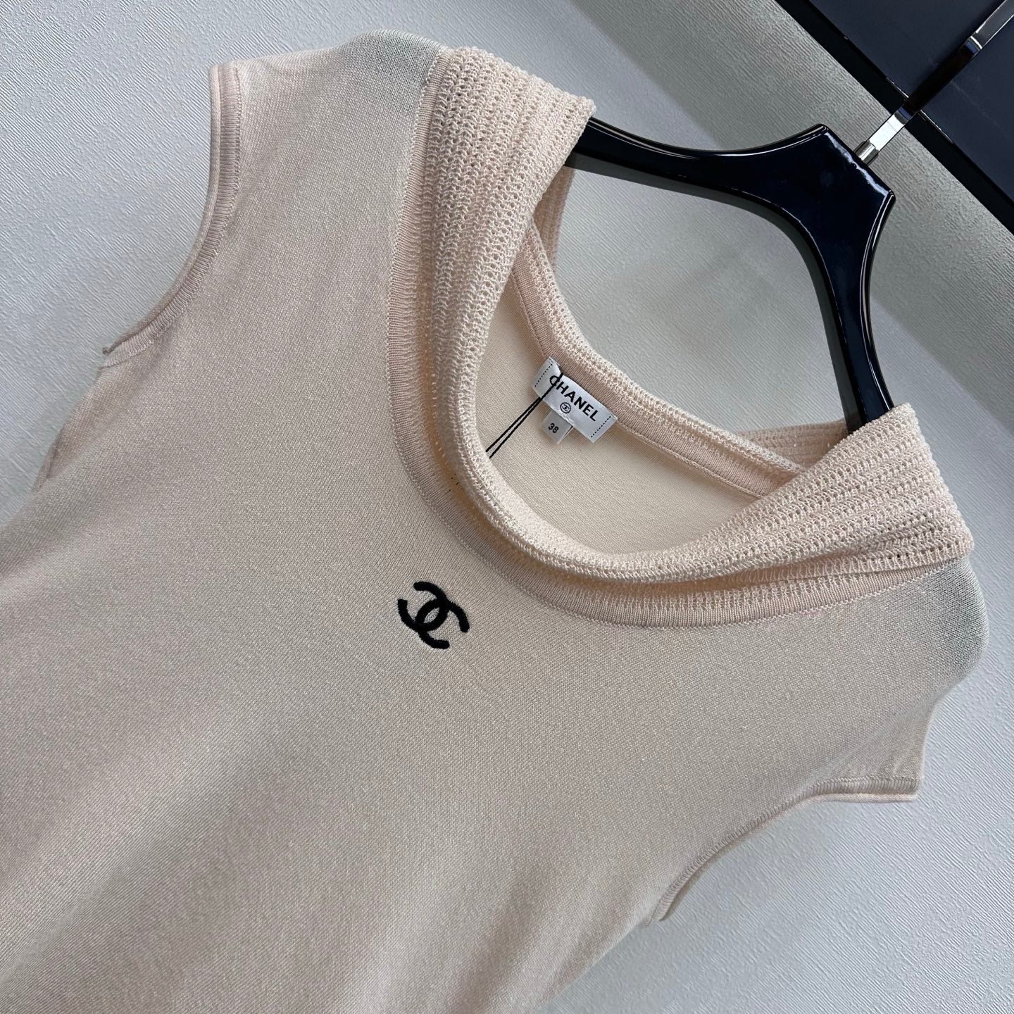 Chanel 2026 Knit Vest Beige Wool 638685