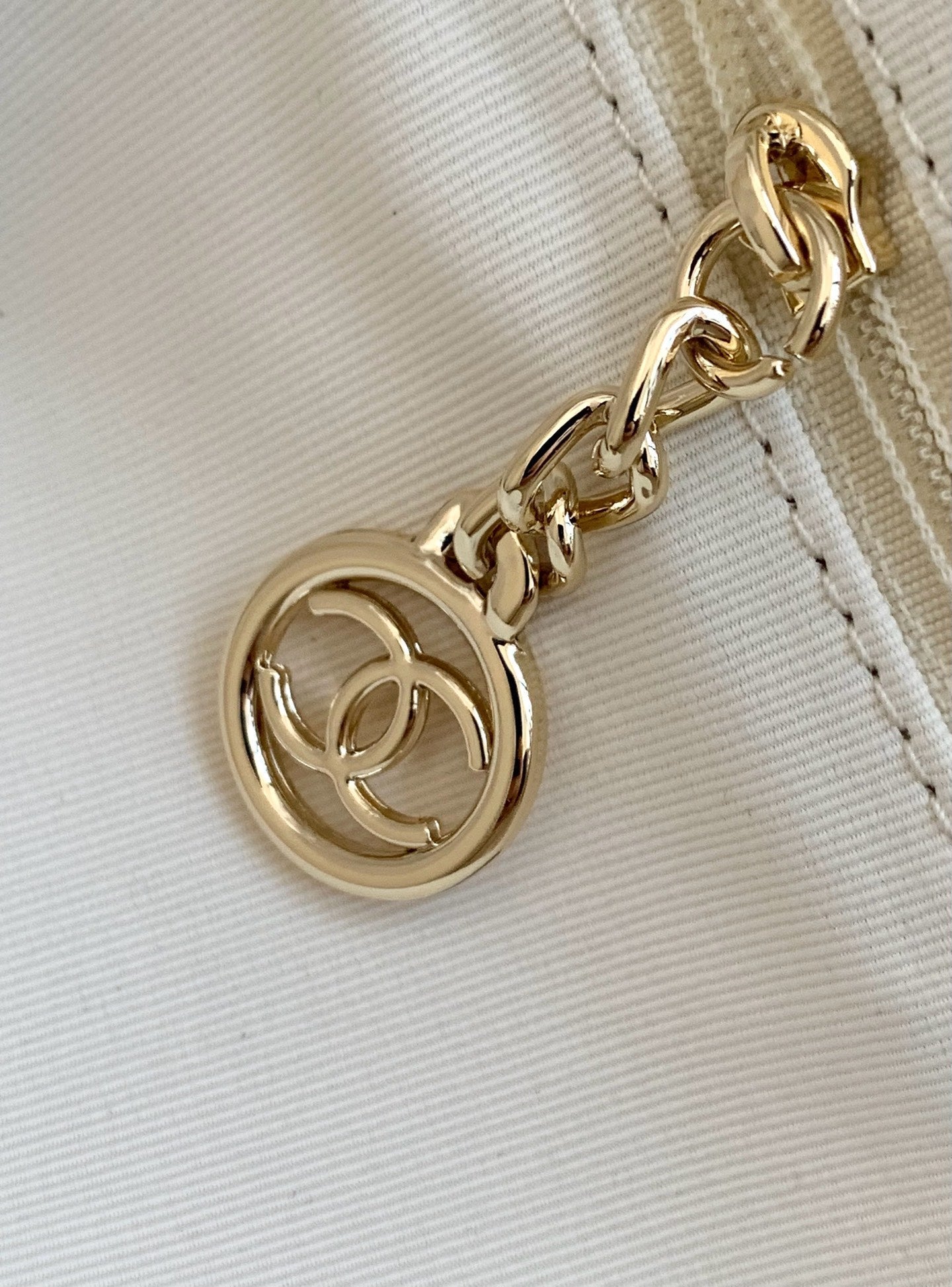 CC 25C ToTe  Bag Beige Light Tan Canvas Fabric 238508