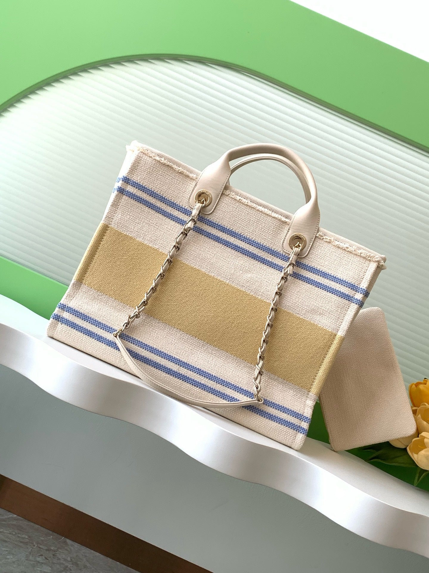 CC 25C ToTe  Bag Beige Light Tan Canvas Fabric 238508