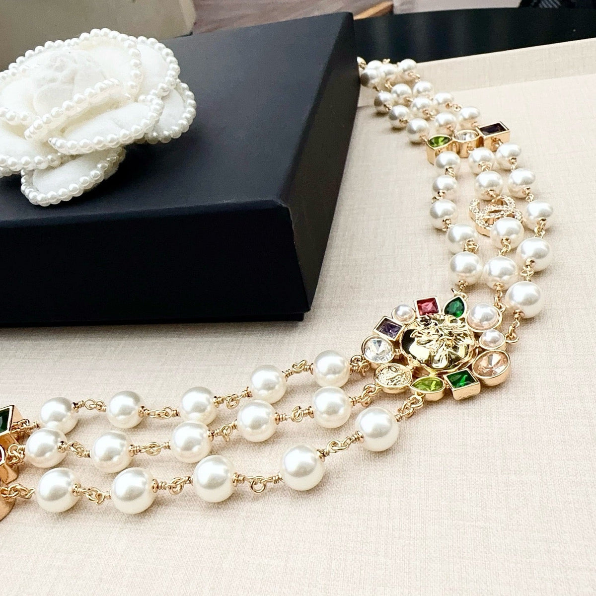 Chanel 2026 Pearl Choker Camellia Charm Belt 205839