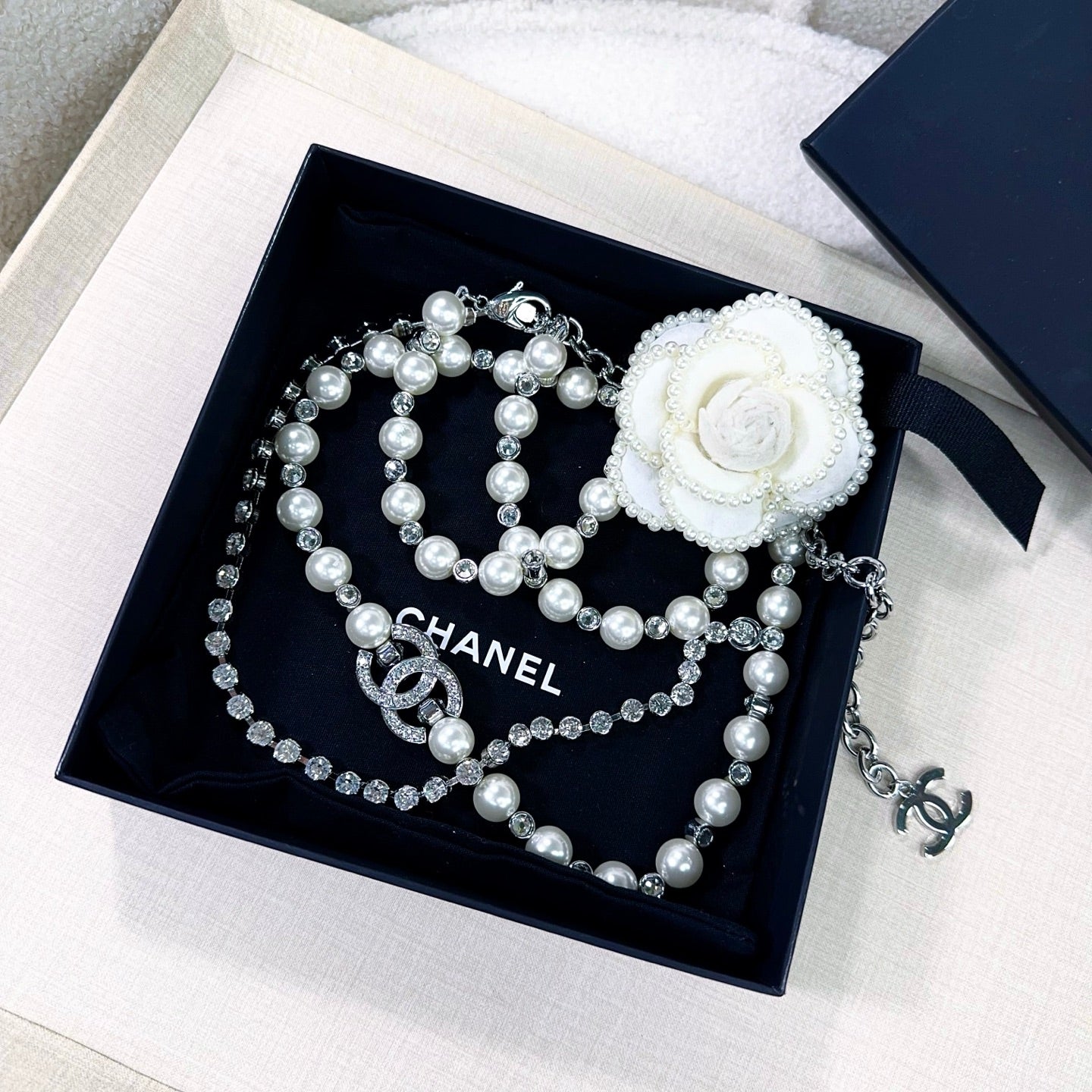 Chanel 2026 Pearl Rhinestone Chain Belt