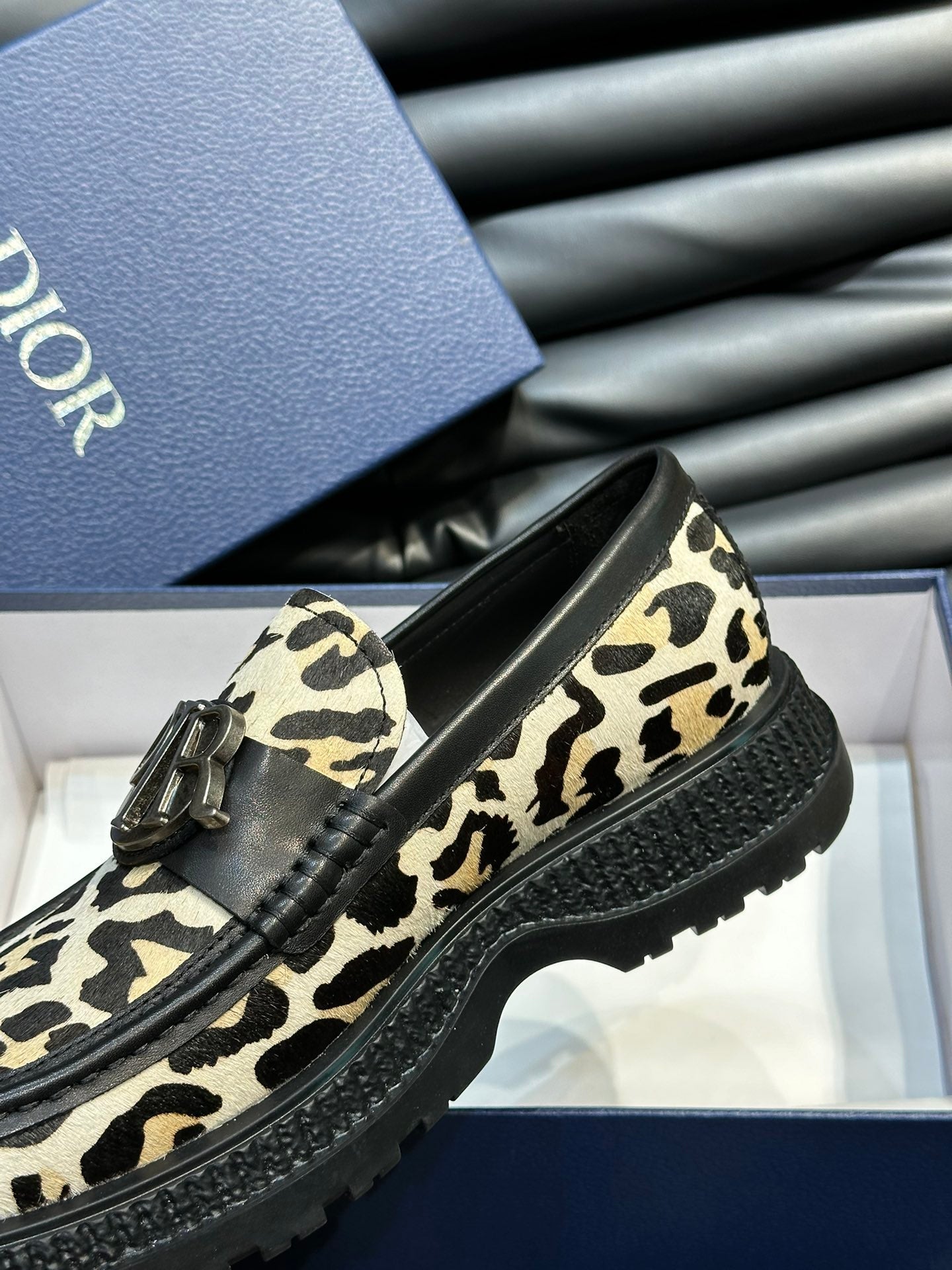 CD EXPLORER ICON LOAFER BLACK AND YELLOW FUR