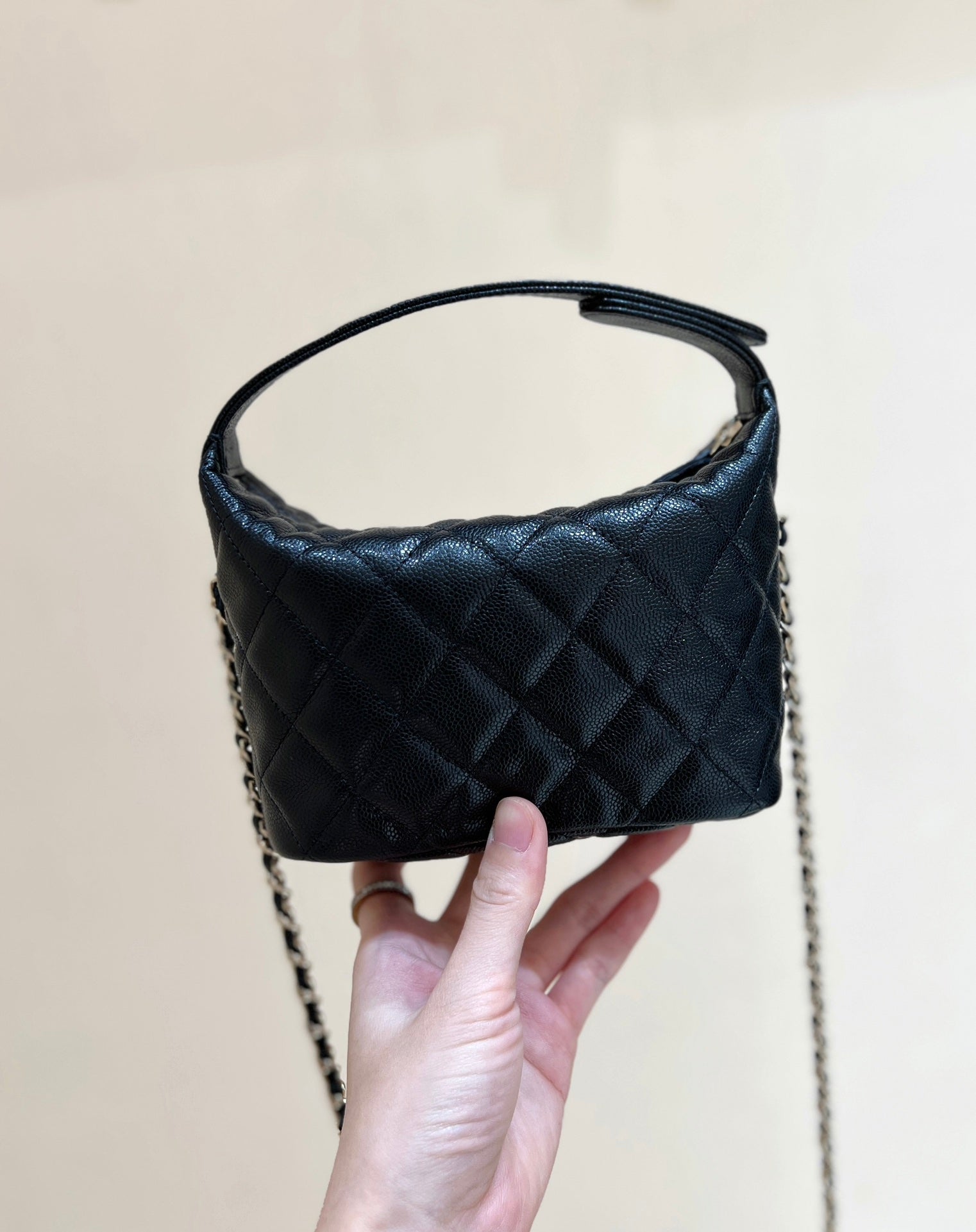25C Hobo Bag 19cm Black Grained Calfskin