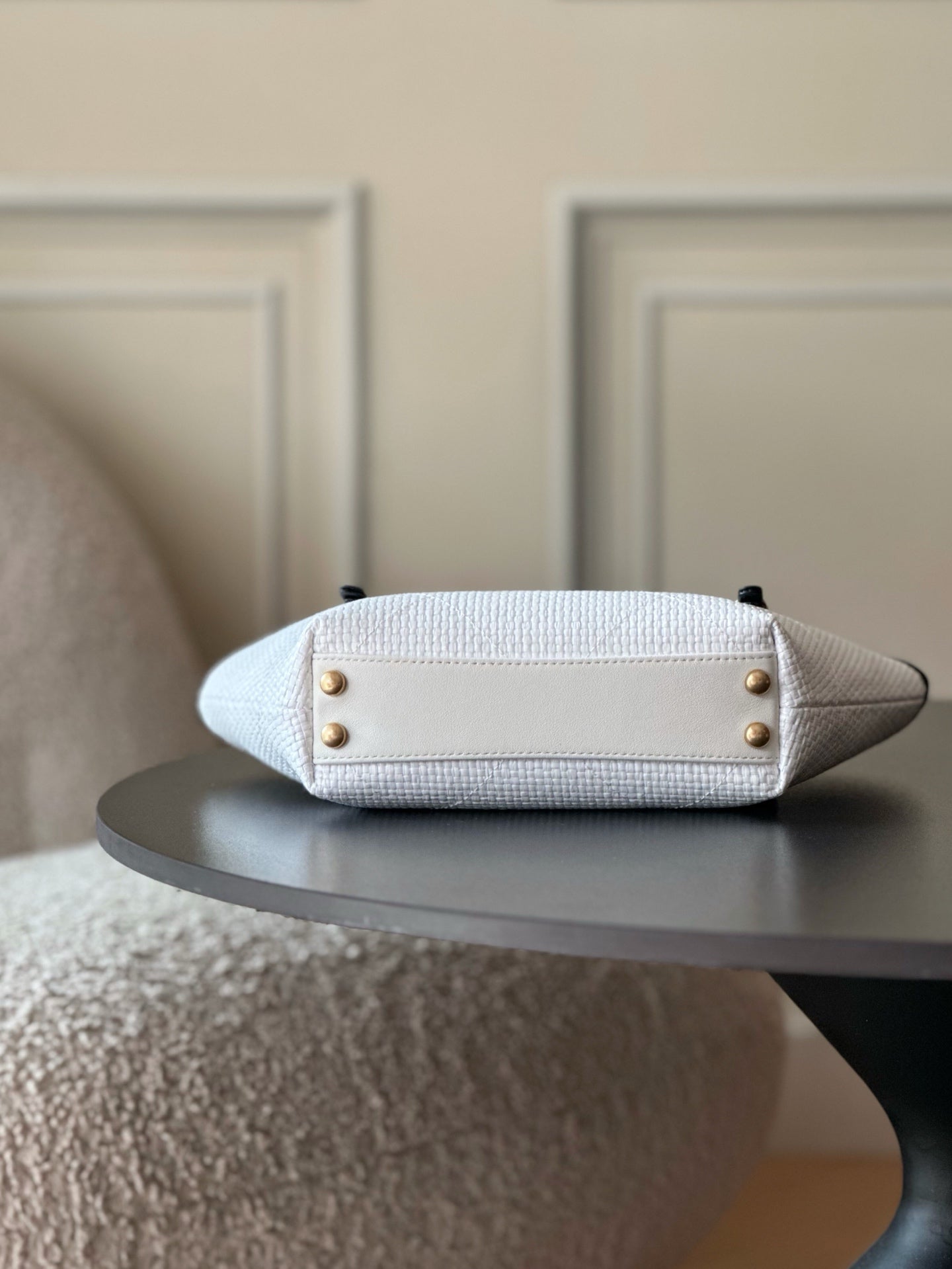 Chanel 2025 Maxi Hobo Bag 31cm White Straw Leather 320856