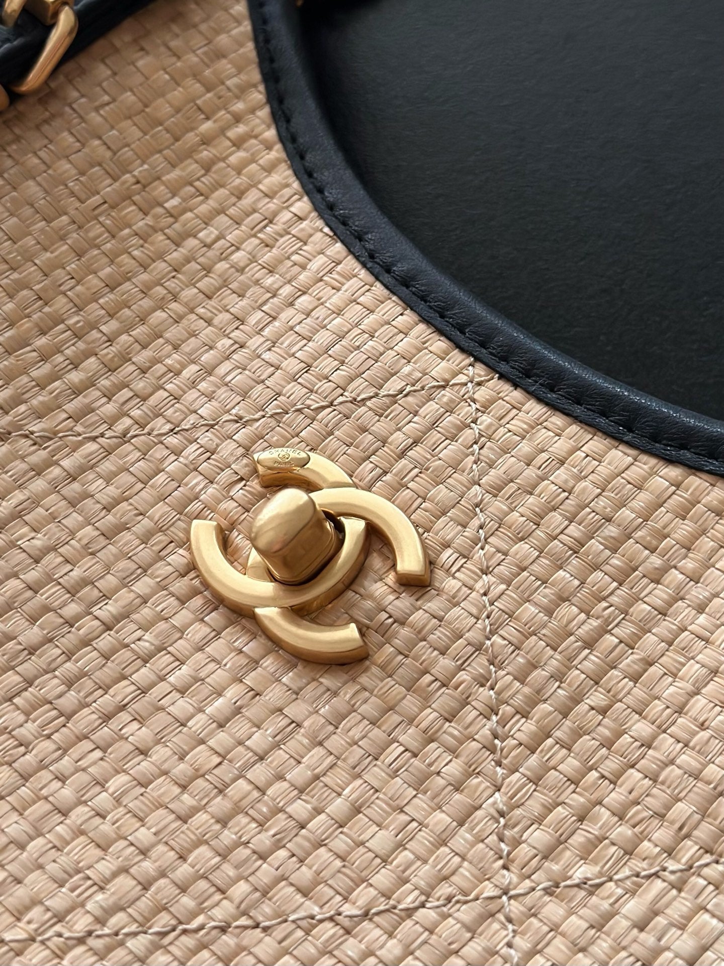 Chanel 2025 Maxi Hobo Bag 31cm Dark Beige mix Black Straw Leather 320858