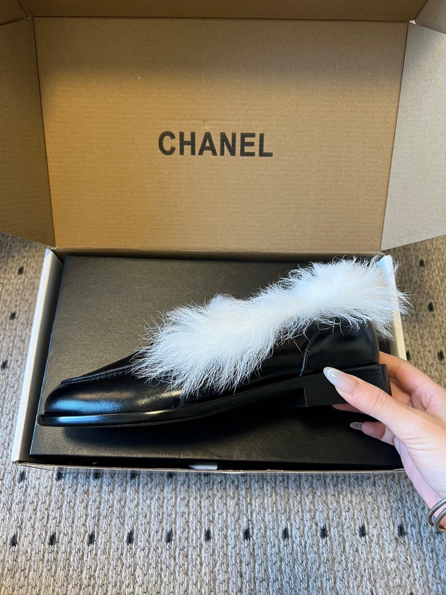 CC 26 Furry Loafer Black mix White Shiny Sheepskin And Shearling Fleece 592924