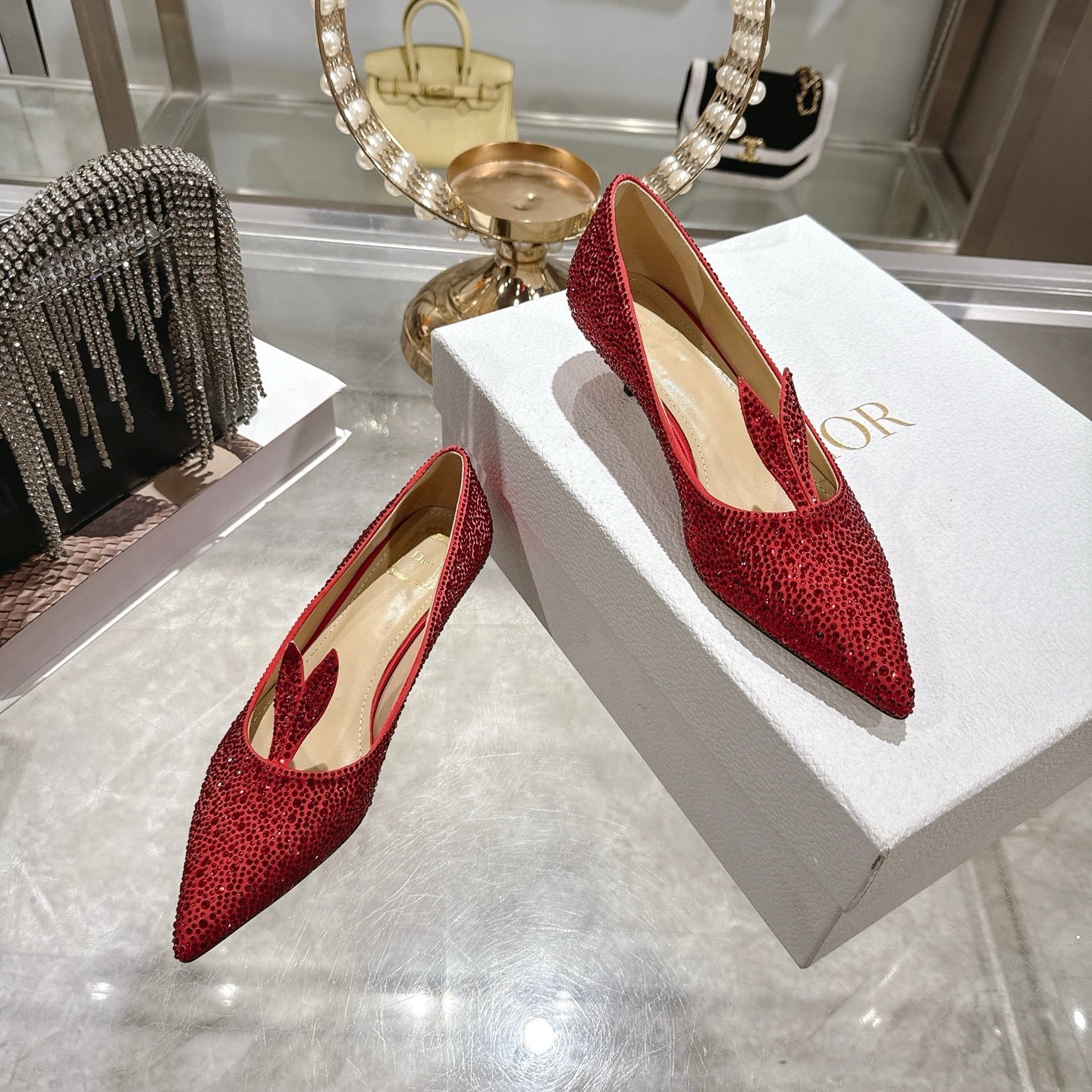 CD 26 Pump 35mm Red Full Diamond Sheepskin 592200