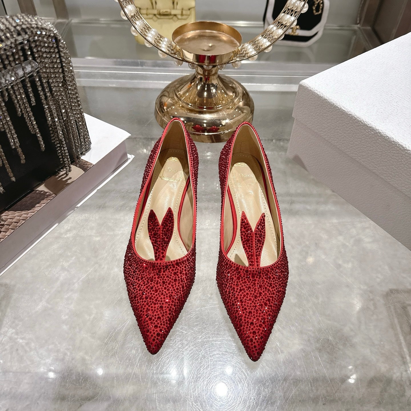 CD 26 Pump 35mm Red Full Diamond Sheepskin 592200