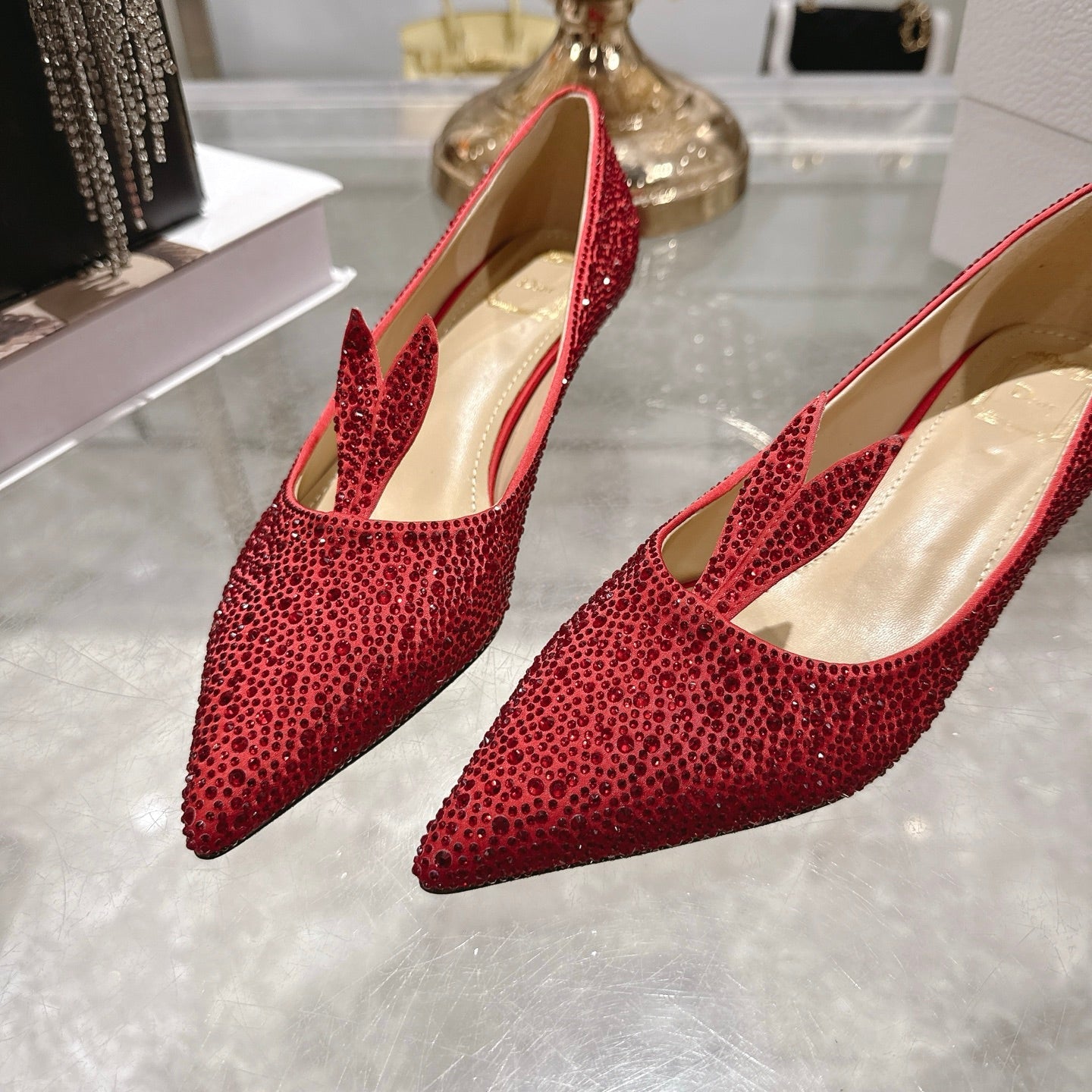 CD 26 Pump 35mm Red Full Diamond Sheepskin 592200