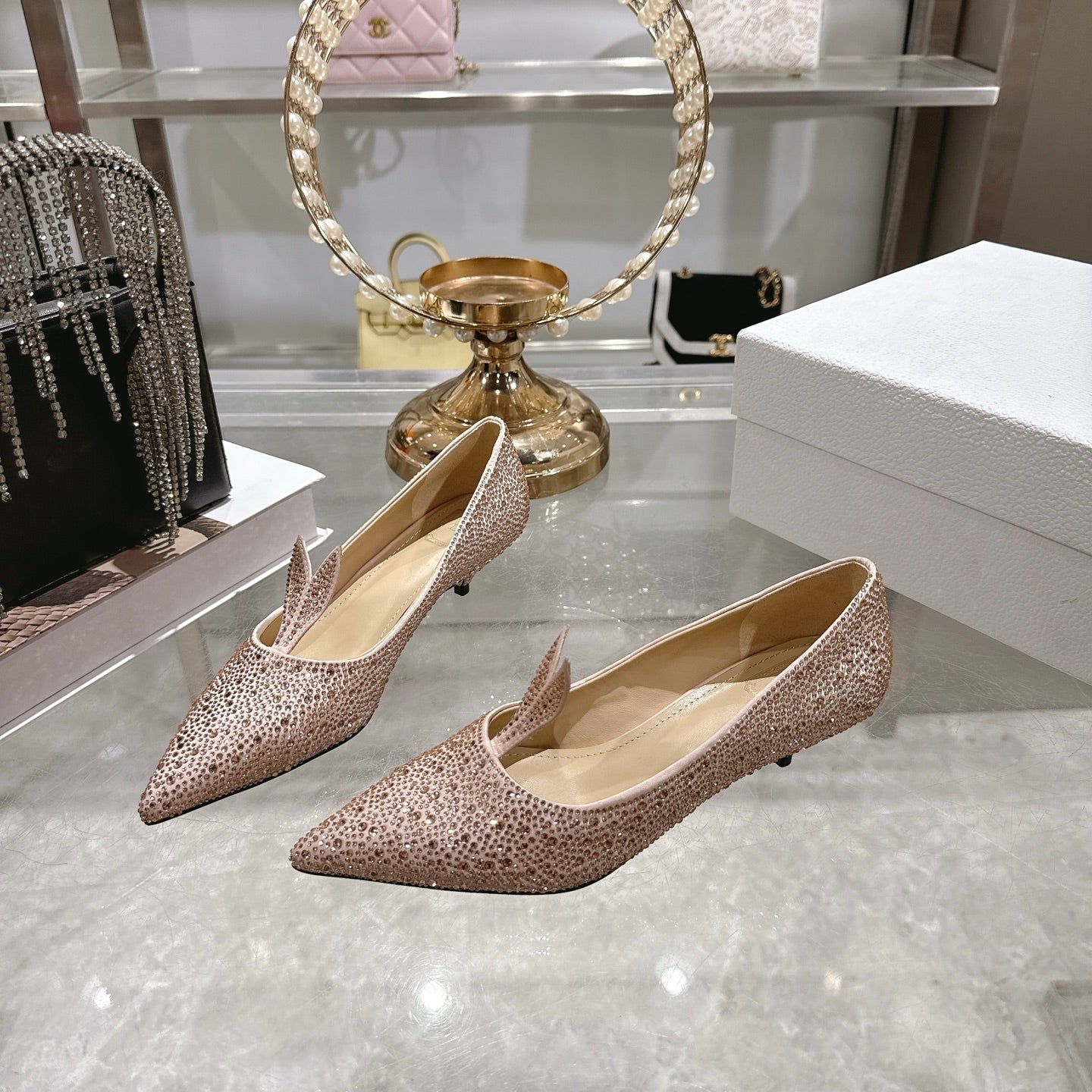 CD 26 Pump 35mm Beige Full Diamond Sheepskin 592201