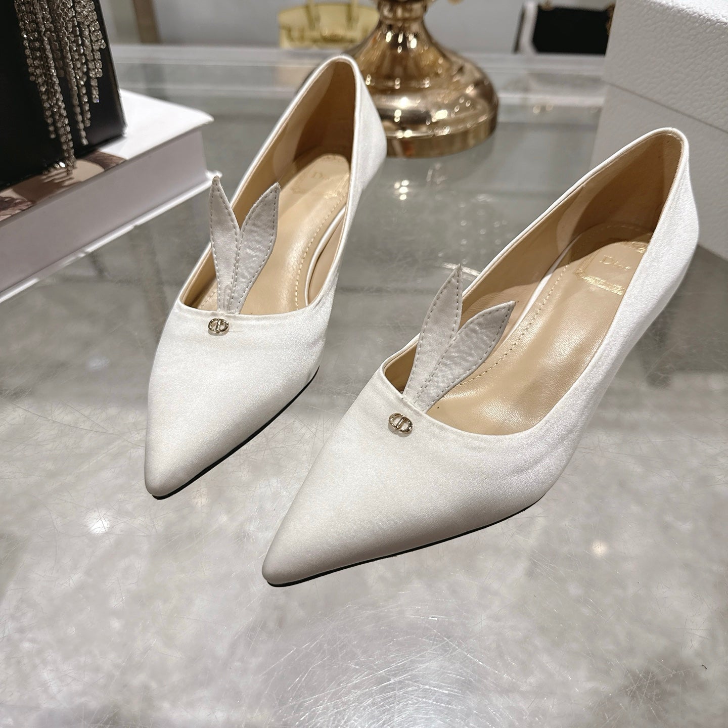 CD 26 Pump 35mm Ivory Silk Satin 592203