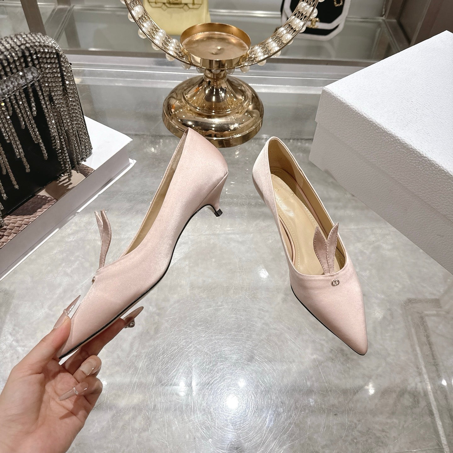 CD 26 Pump 35mm Light Pink Silk Satin 592206