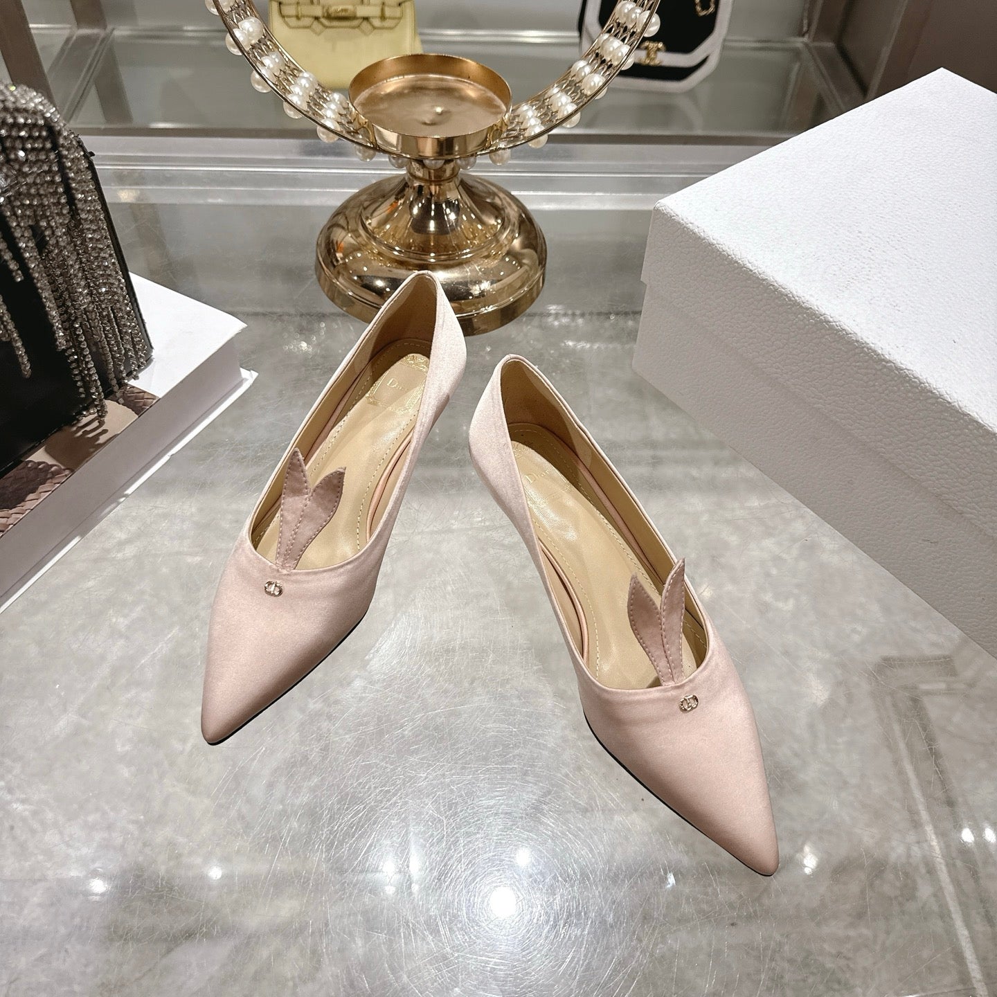 CD 26 Pump 35mm Light Pink Silk Satin 592206