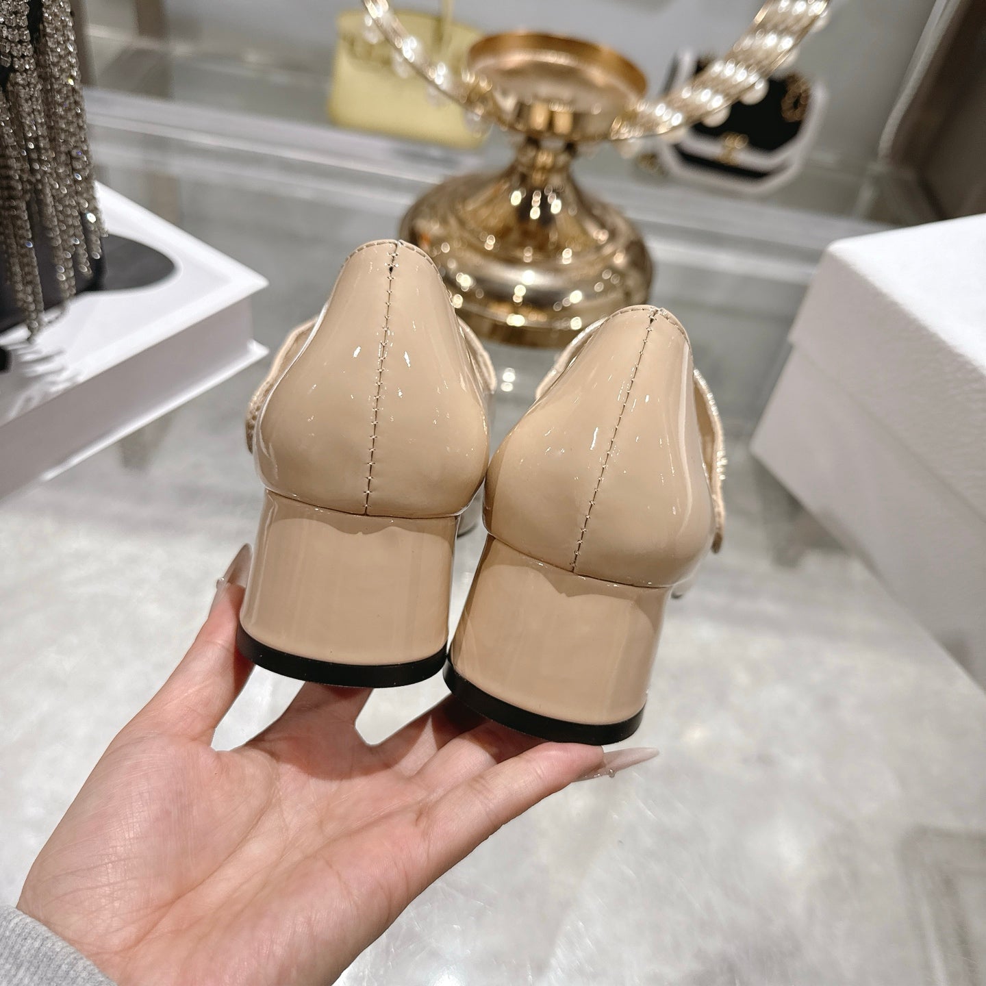 CC 26 Lolita High Heels 40 Beige Patent Leather 592207