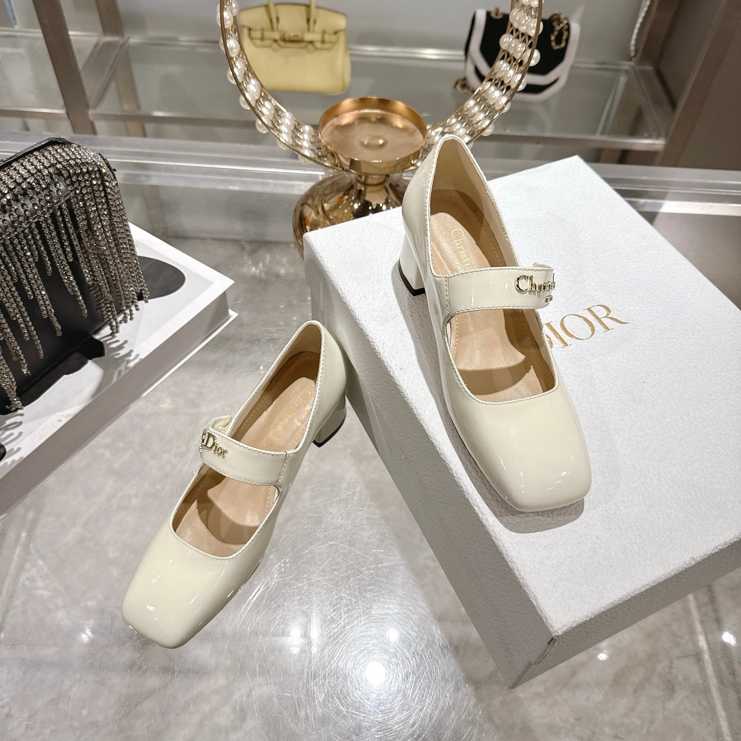 CD 26 Lolita High Heels 40 Ivory Patent Leather 592209