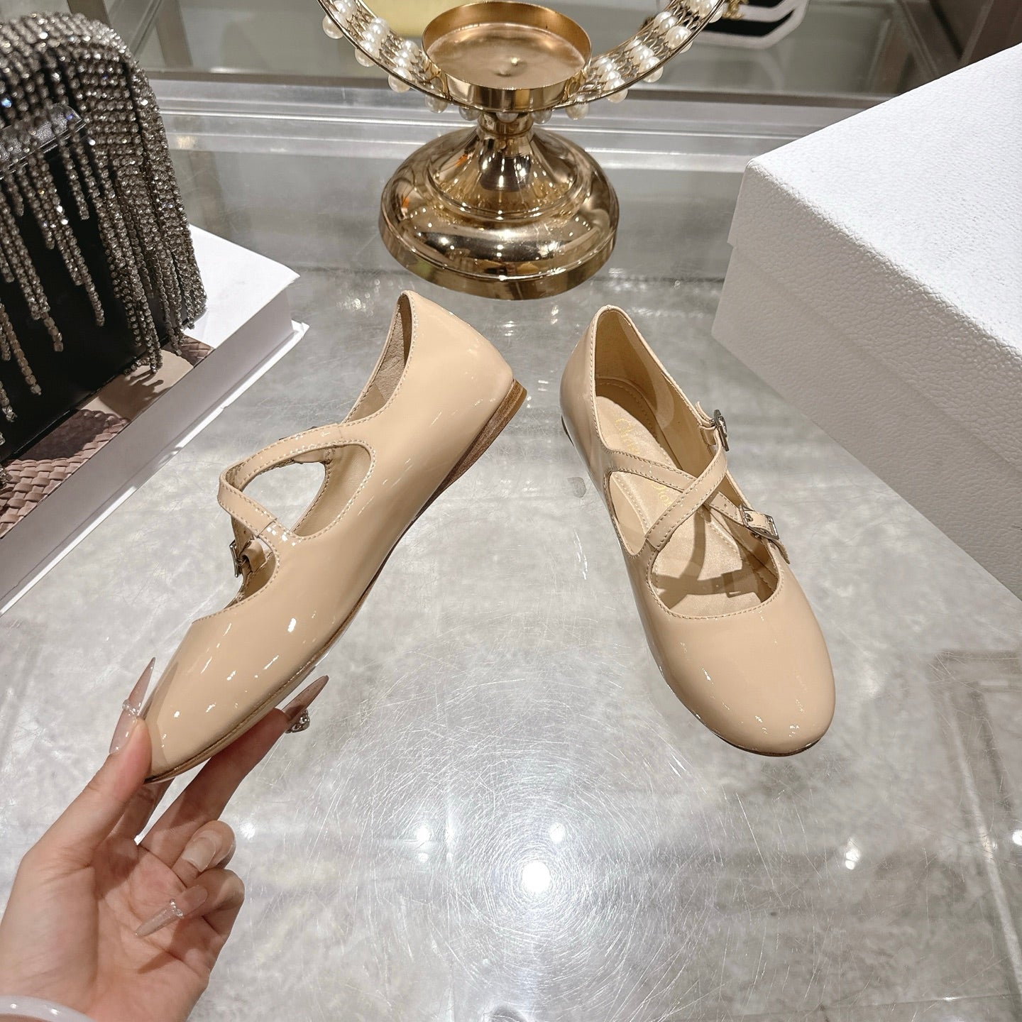 CD 26 Ballet Flats Beige Patent Leather 592211
