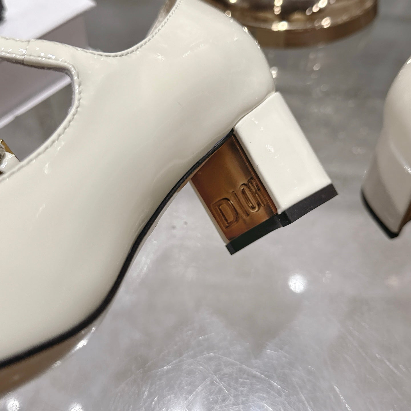 CD 26 Lolita High-Heeled 40 Ivory Patent Leather 592218