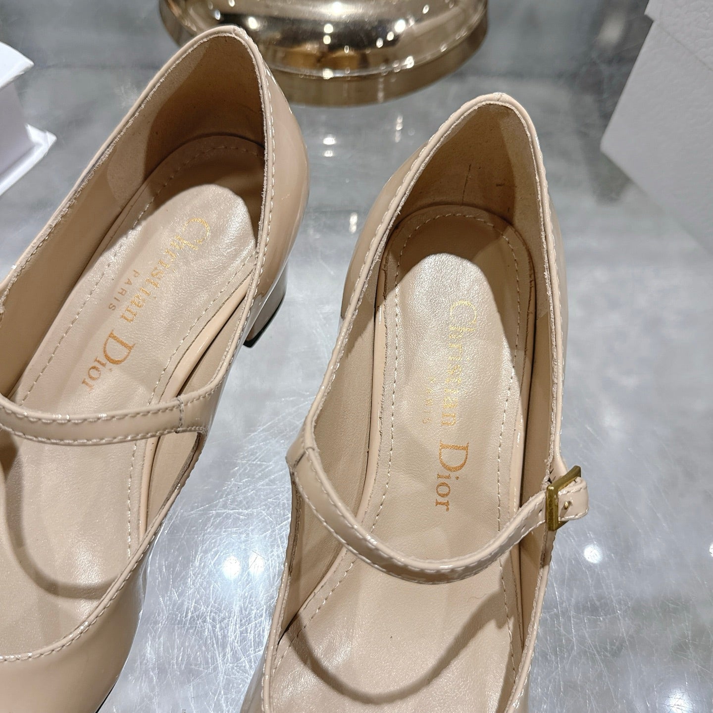 CD 26 Lolita High-Heeled 40 Beige Patent Leather 592219