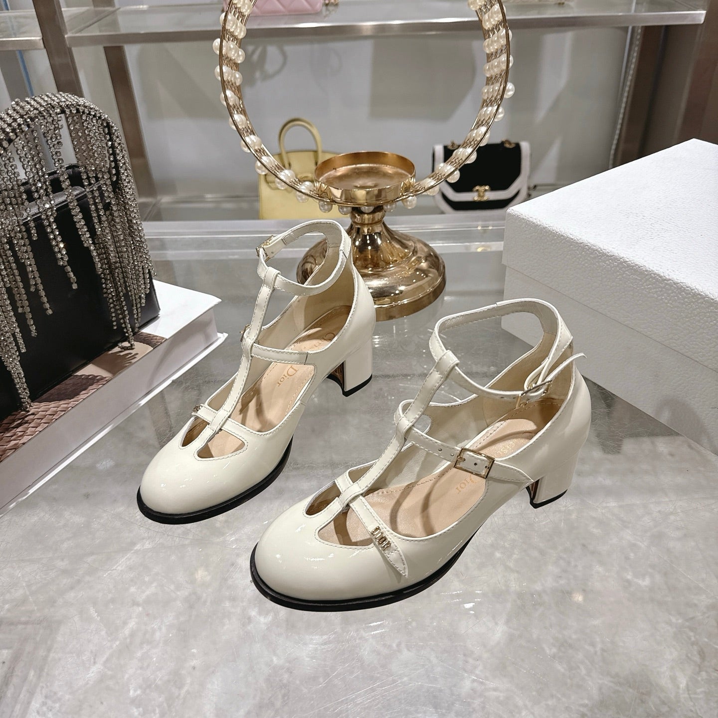 CD 26 Heel Mary Jane 40 Ivory Patent Leather 592224